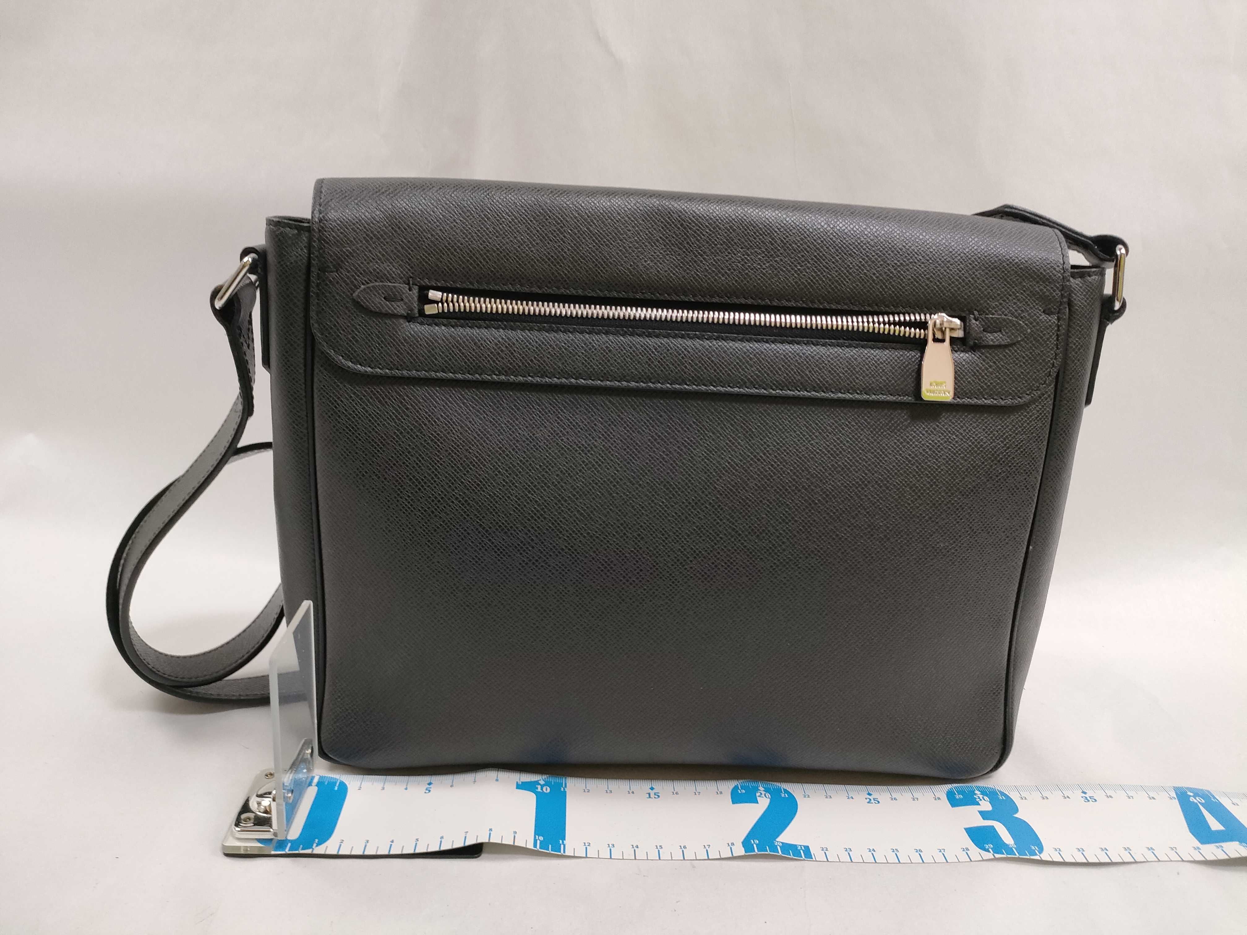 Taiga Shoulder Bag — view 2