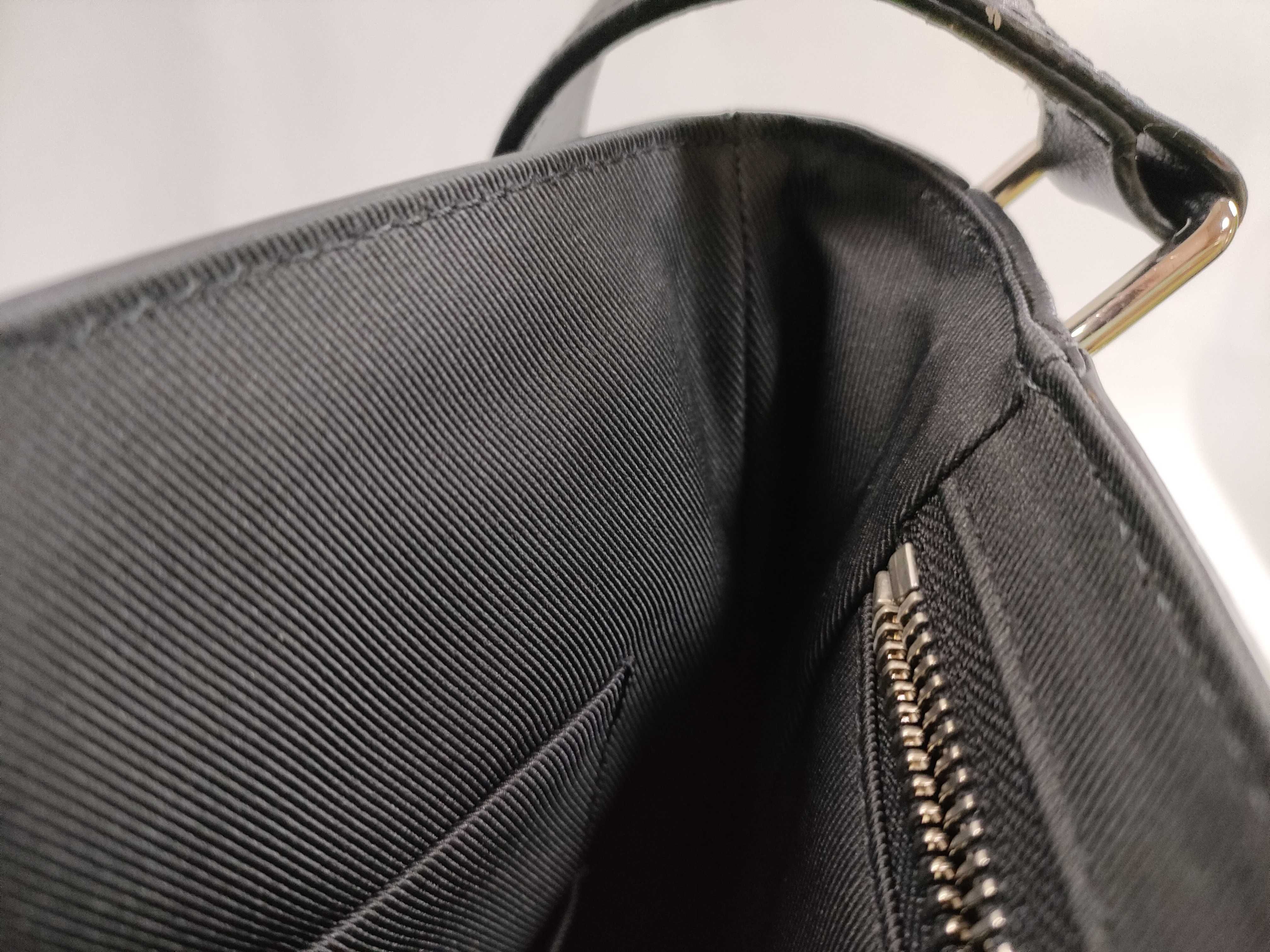 Taiga Shoulder Bag — view 11