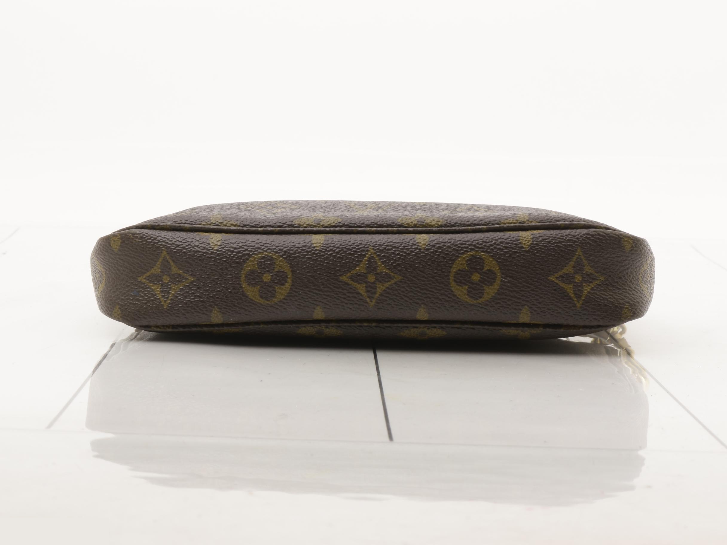 LV Monogram Pochette Accessoires (older model) handbag — view 3
