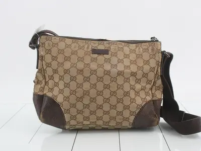 GG Canvas Shoulder Bag