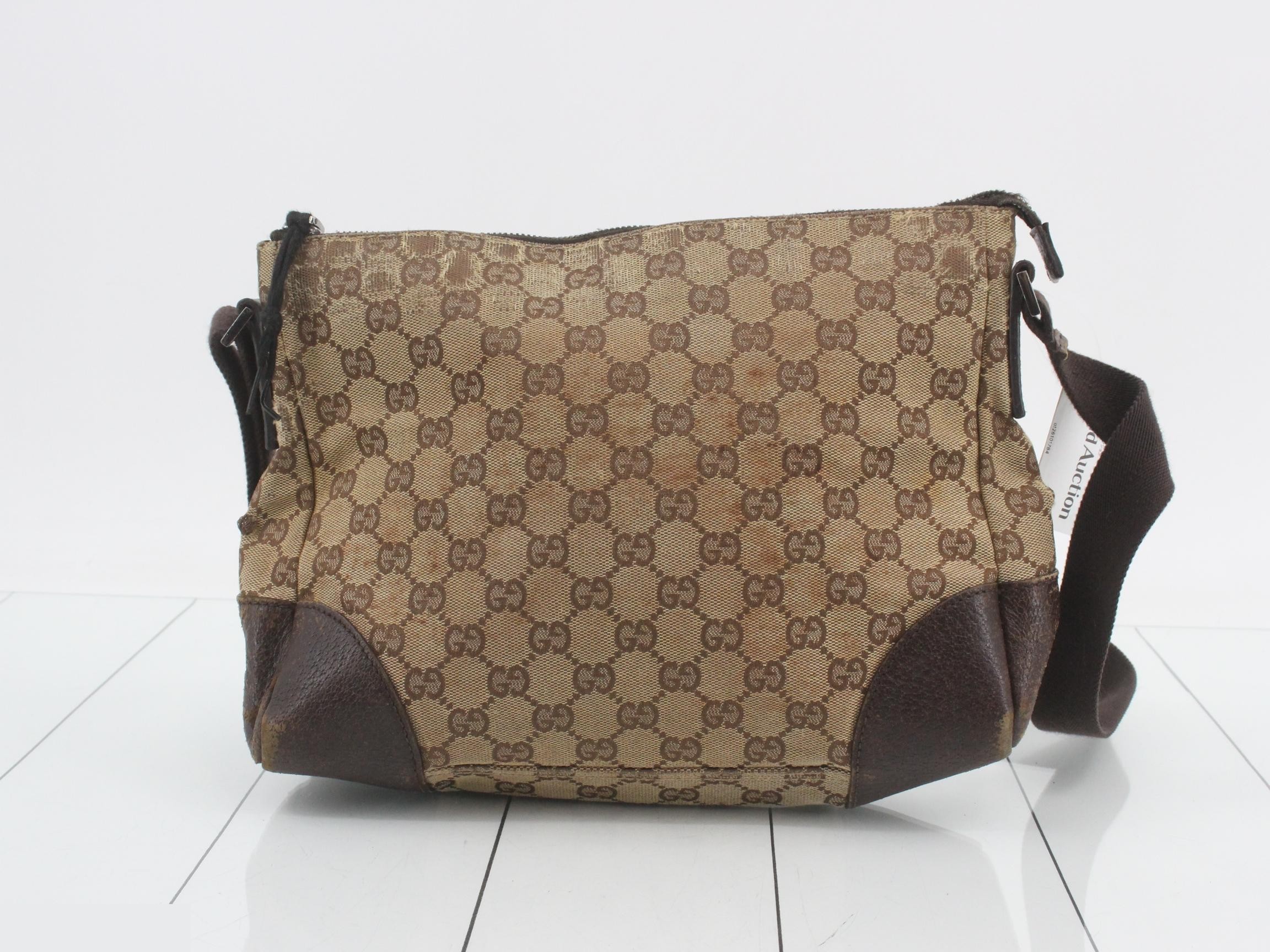 GG Canvas Shoulder Bag — view 2