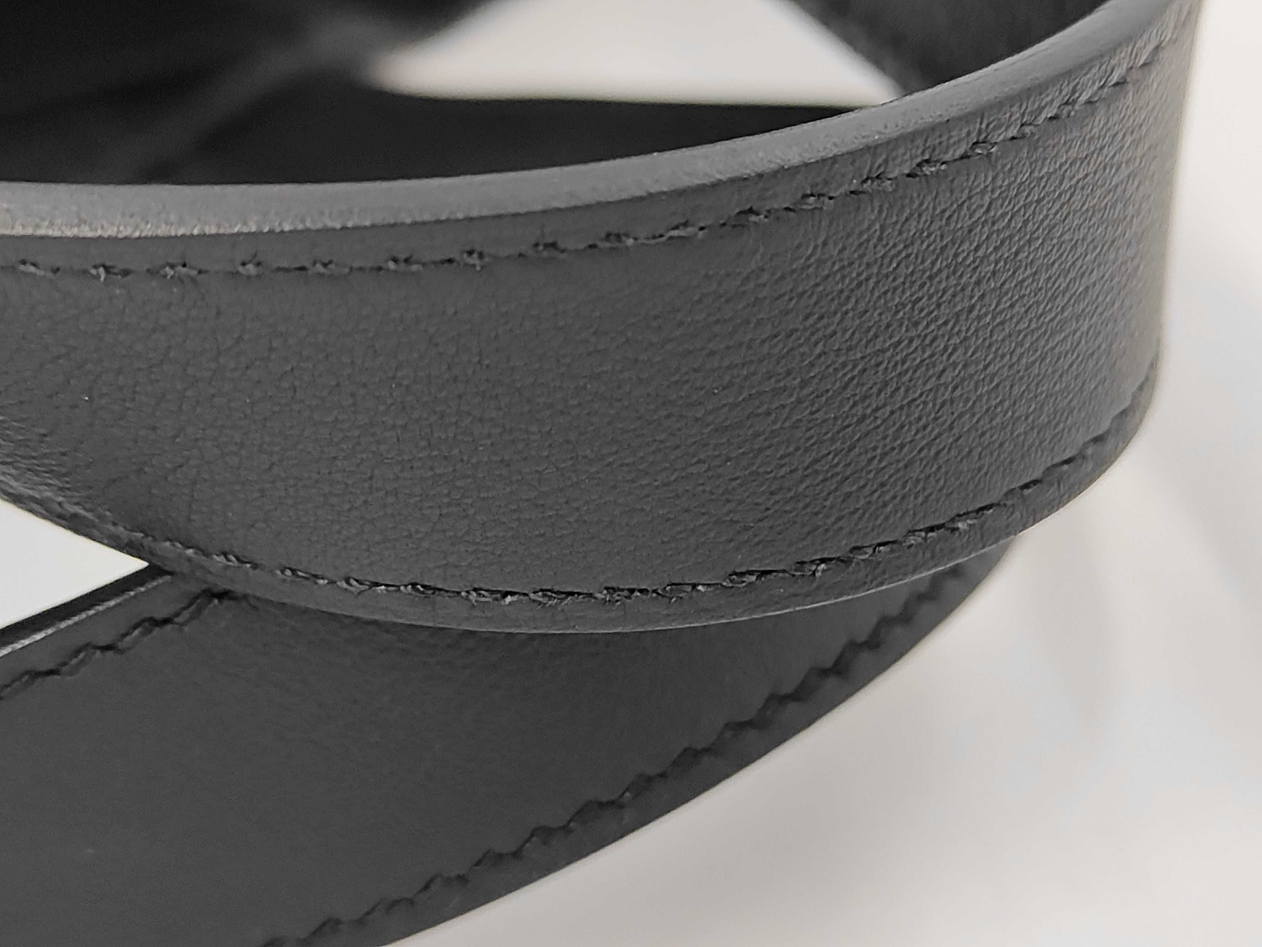 In the Loop 23 Handbag, Leather, B Stamp, Black Handbag — view 4