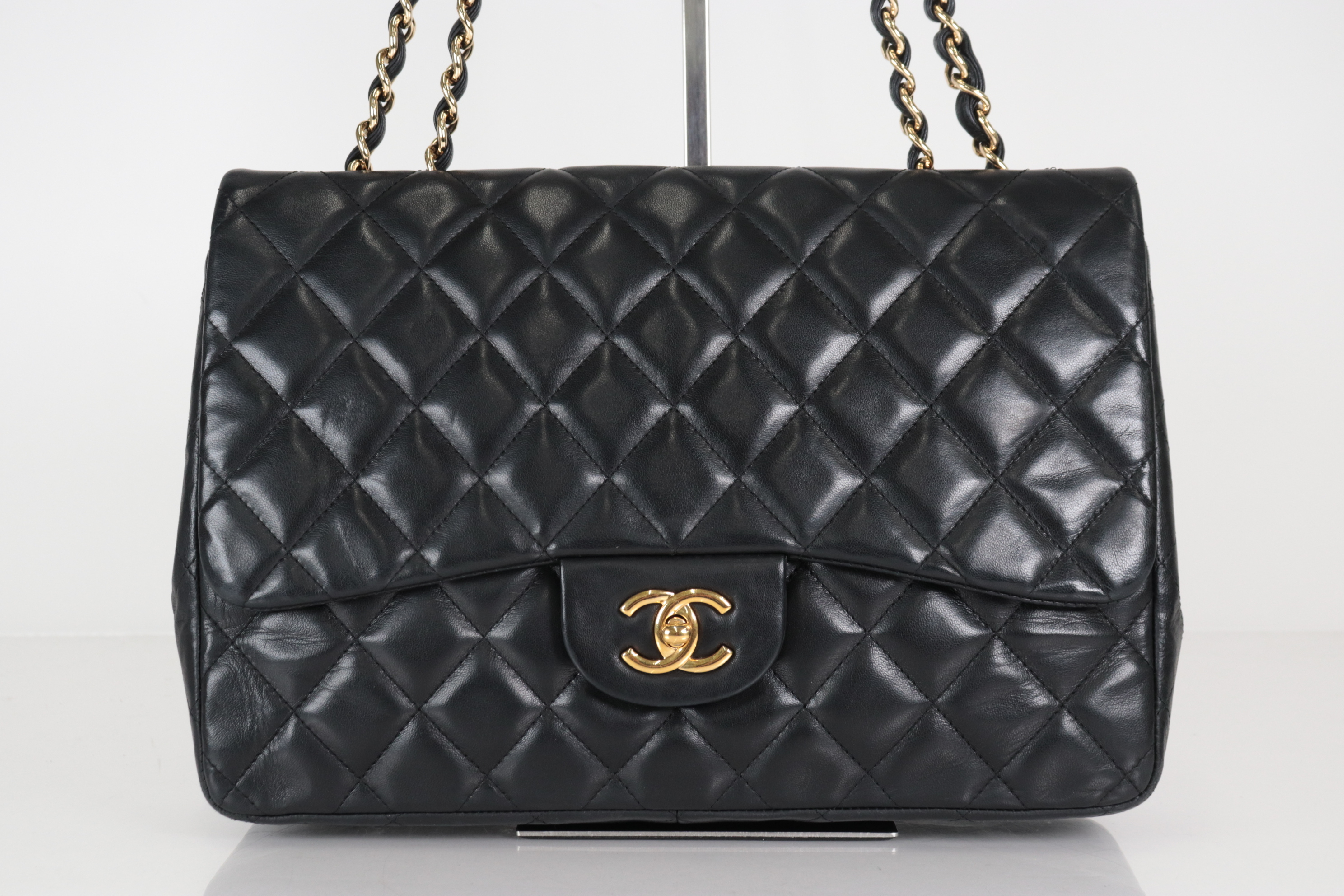 Lambskin Chain Shoulder Bag W30 (Serial Number 13) — view 2