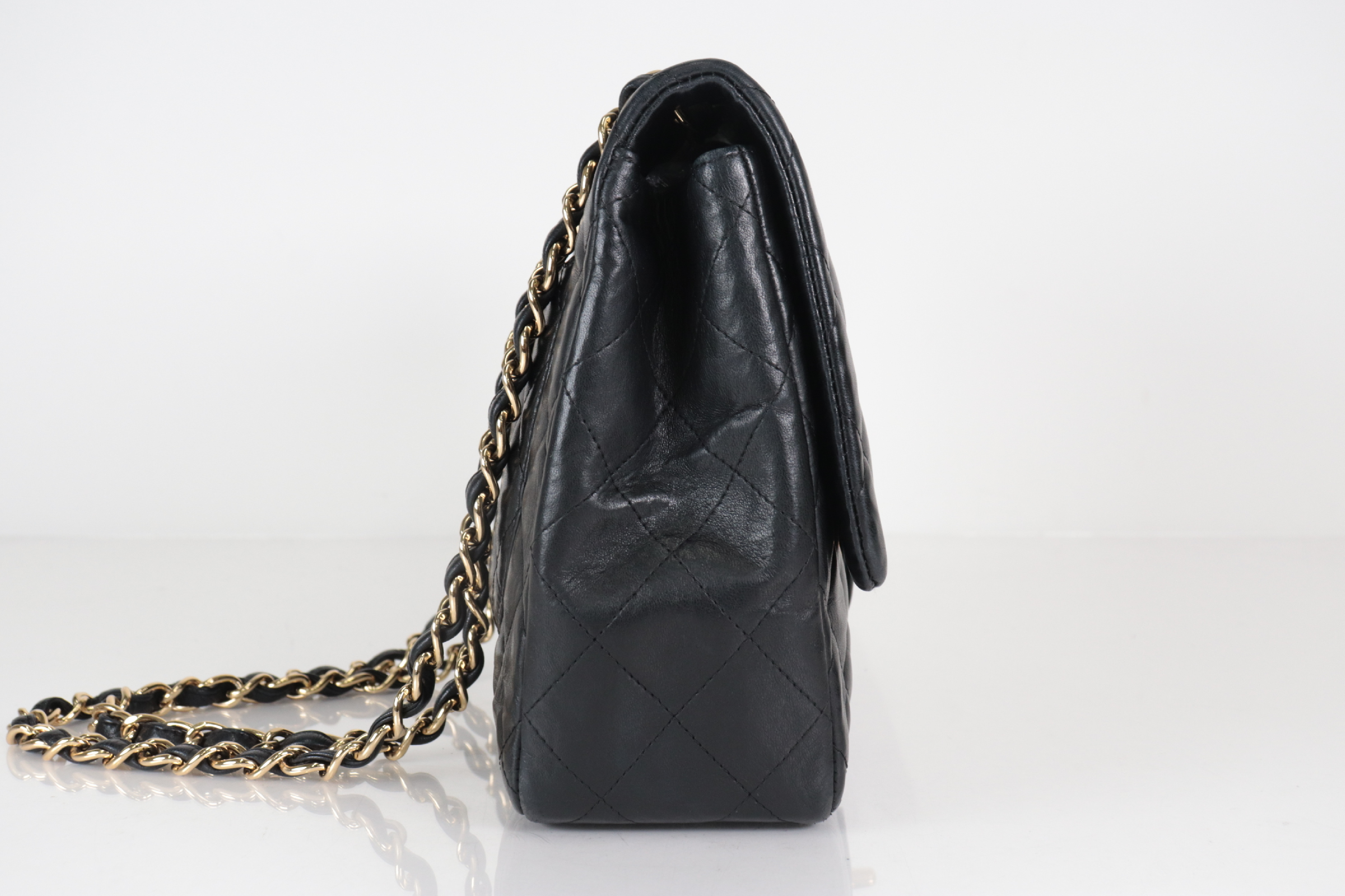 Lambskin Chain Shoulder Bag W30 (Serial Number 13) — view 5