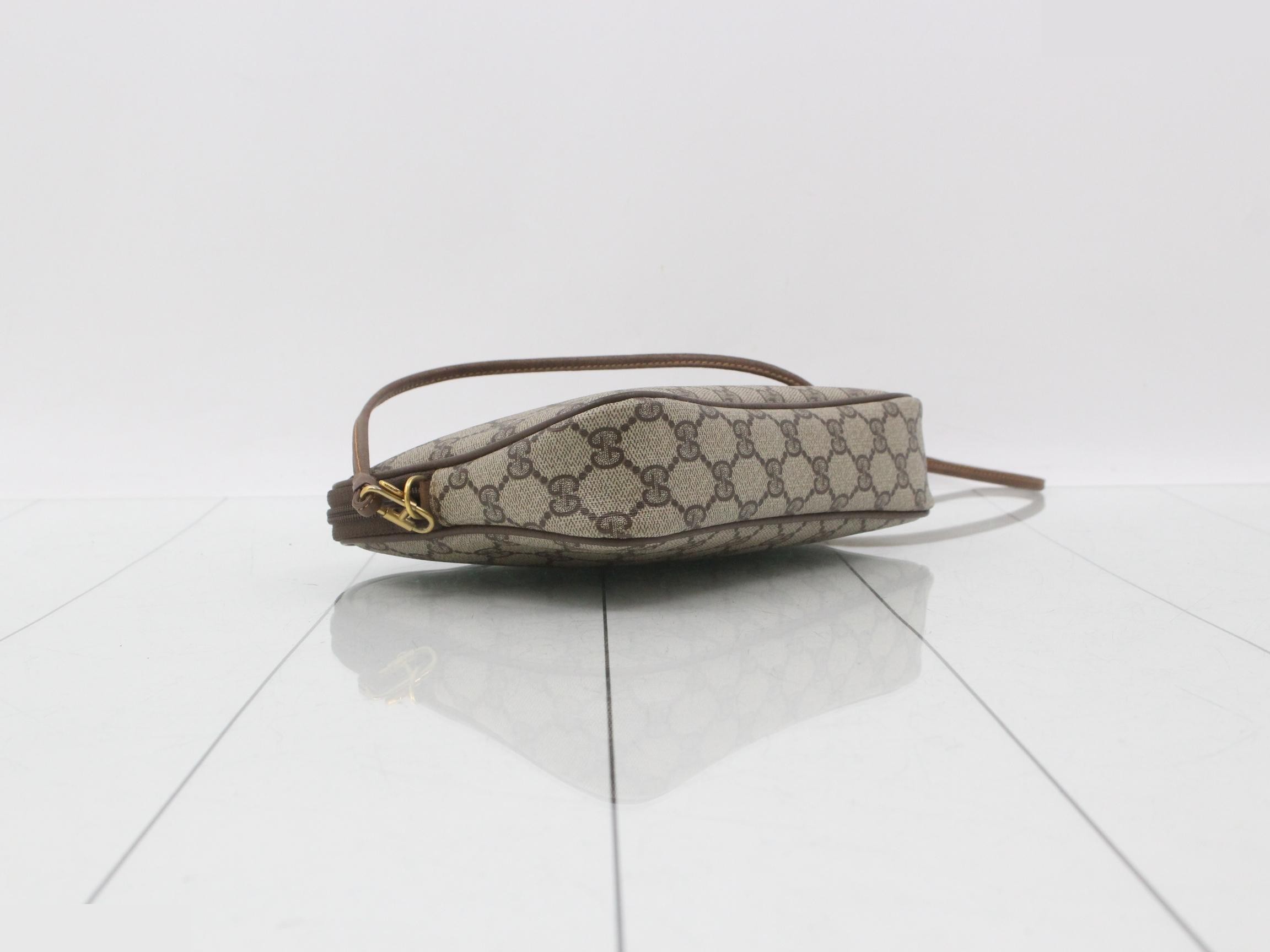 GG Supreme Old Gucci Shoulder Bag — view 5
