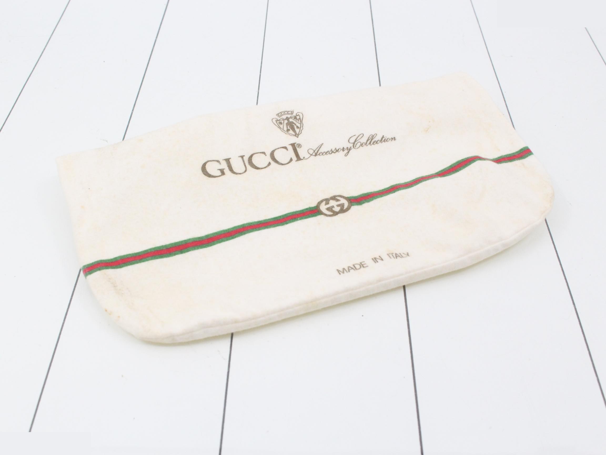GG Supreme Old Gucci Shoulder Bag — view 7