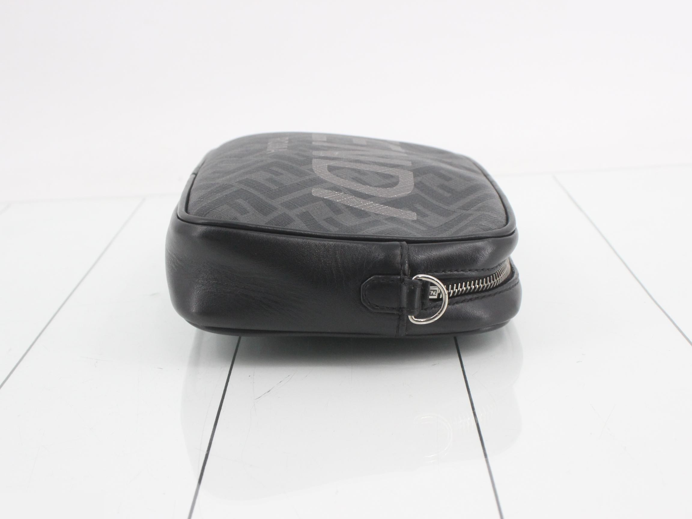 7M0286 ZUCCA Logo Second Bag, Leather, Black — view 3