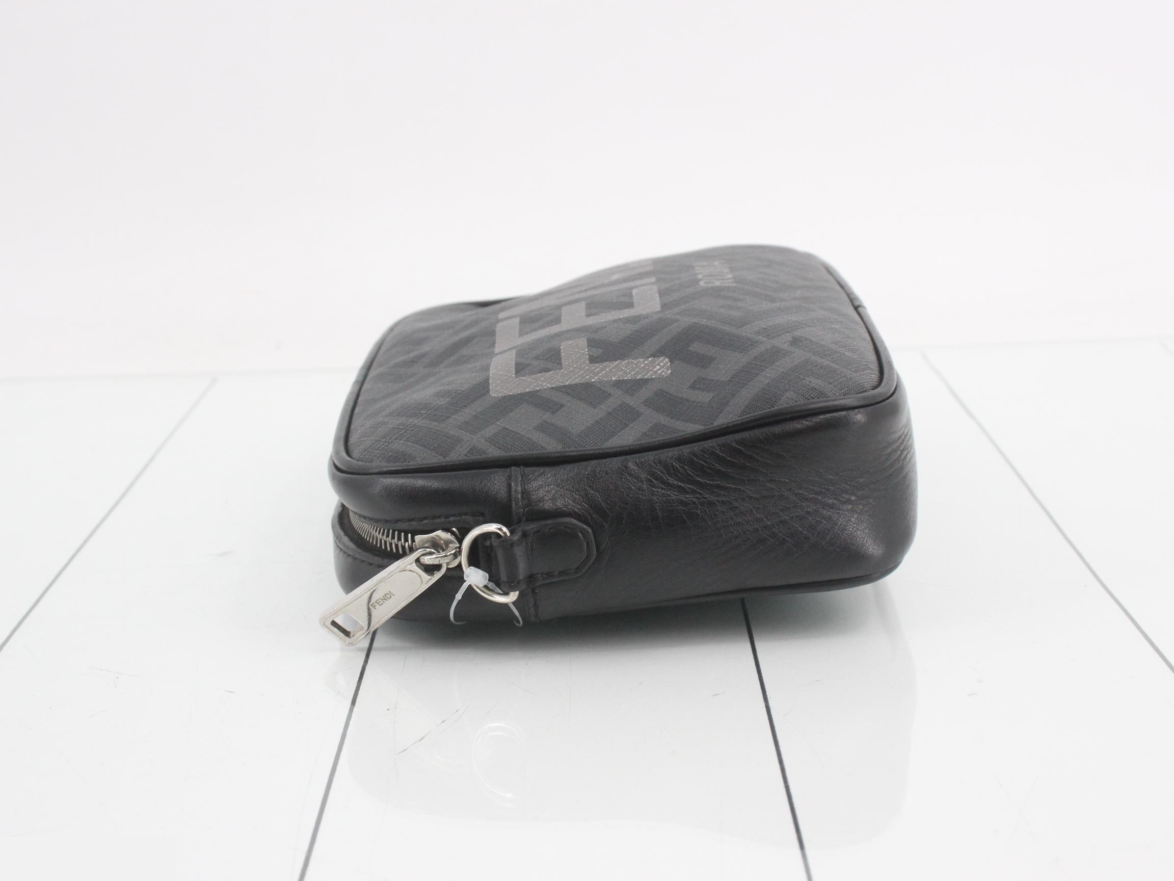 7M0286 ZUCCA Logo Second Bag, Leather, Black — view 4