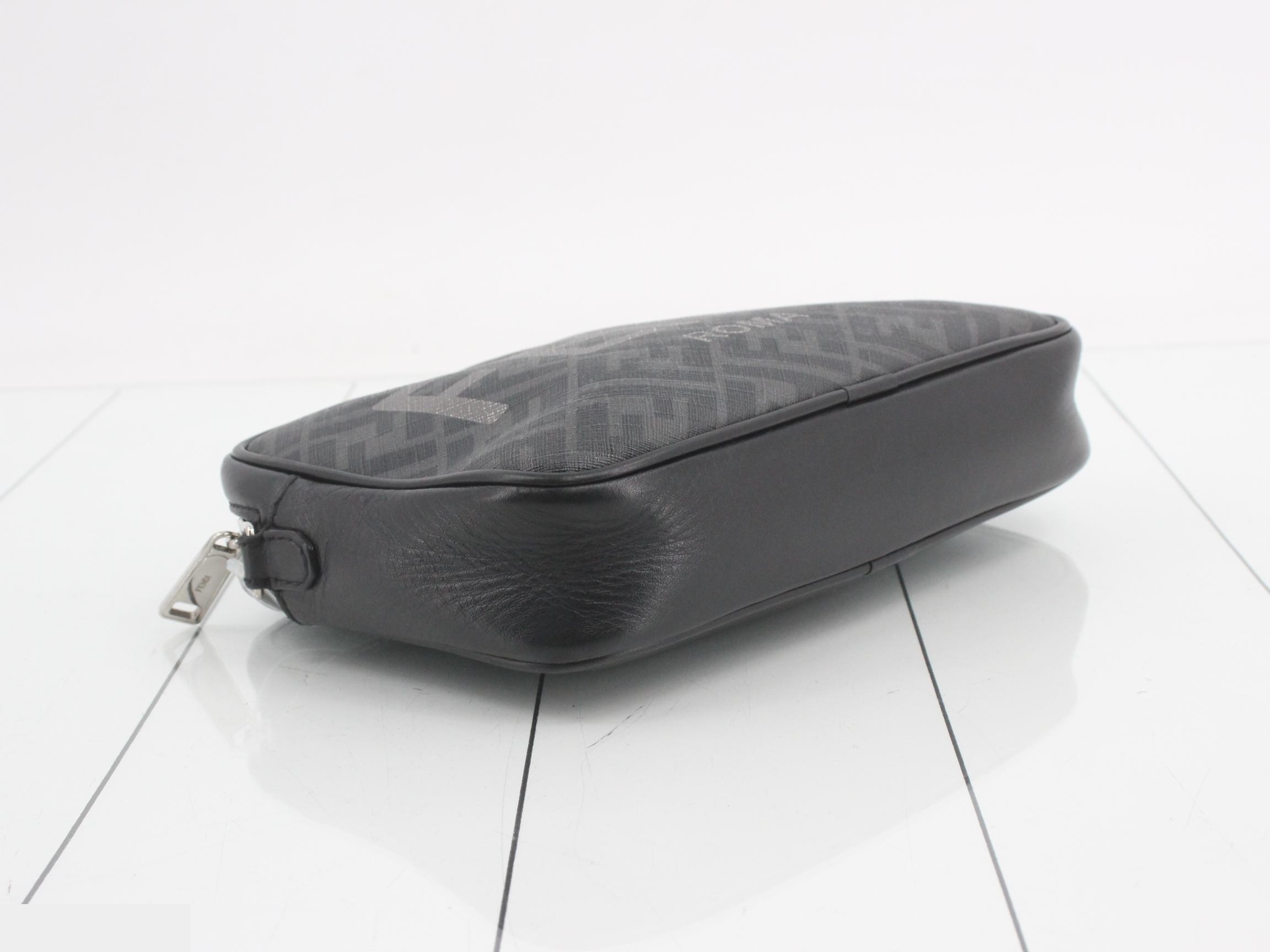 7M0286 ZUCCA Logo Second Bag, Leather, Black — view 5