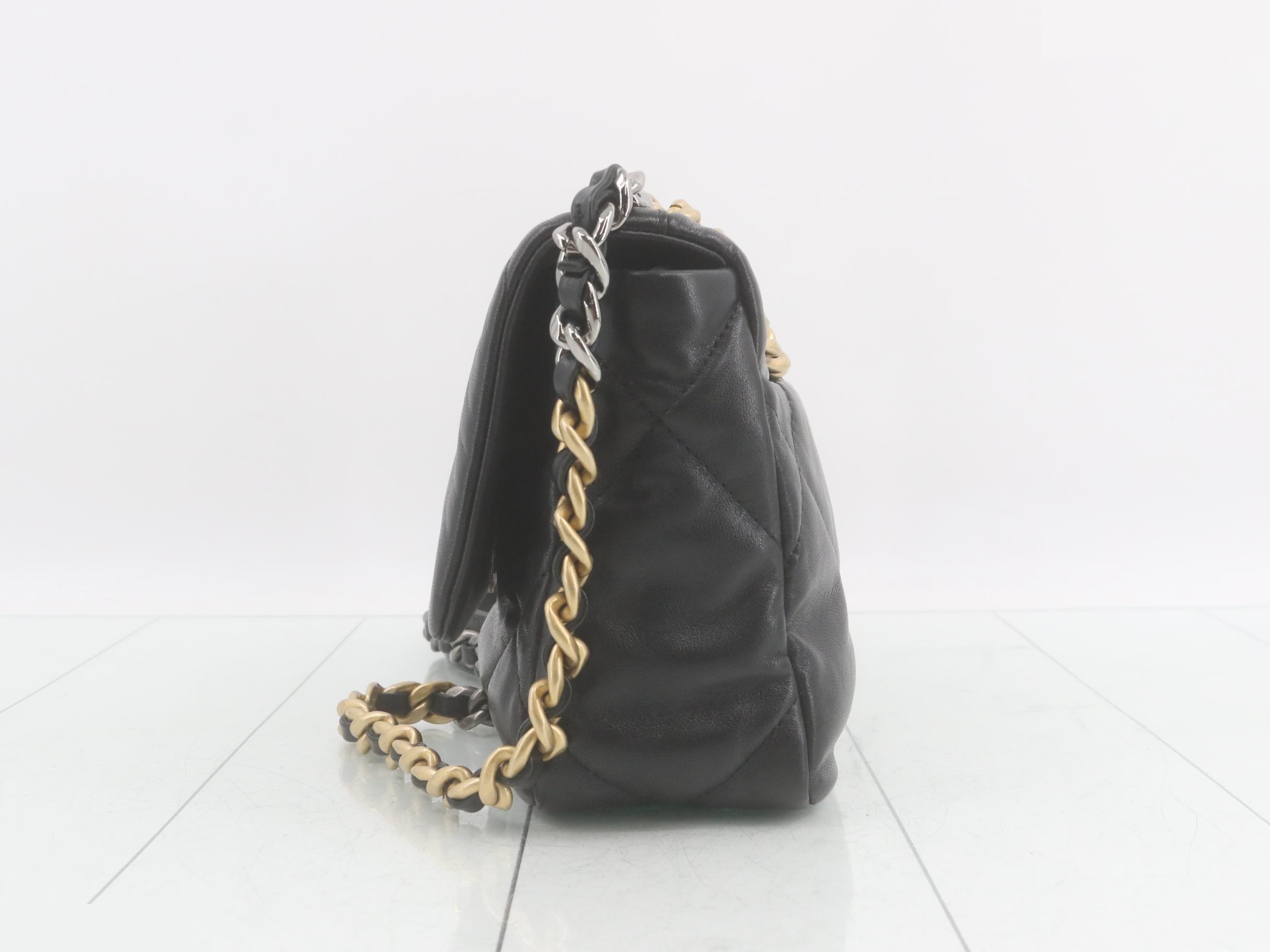 19 Black — view 3
