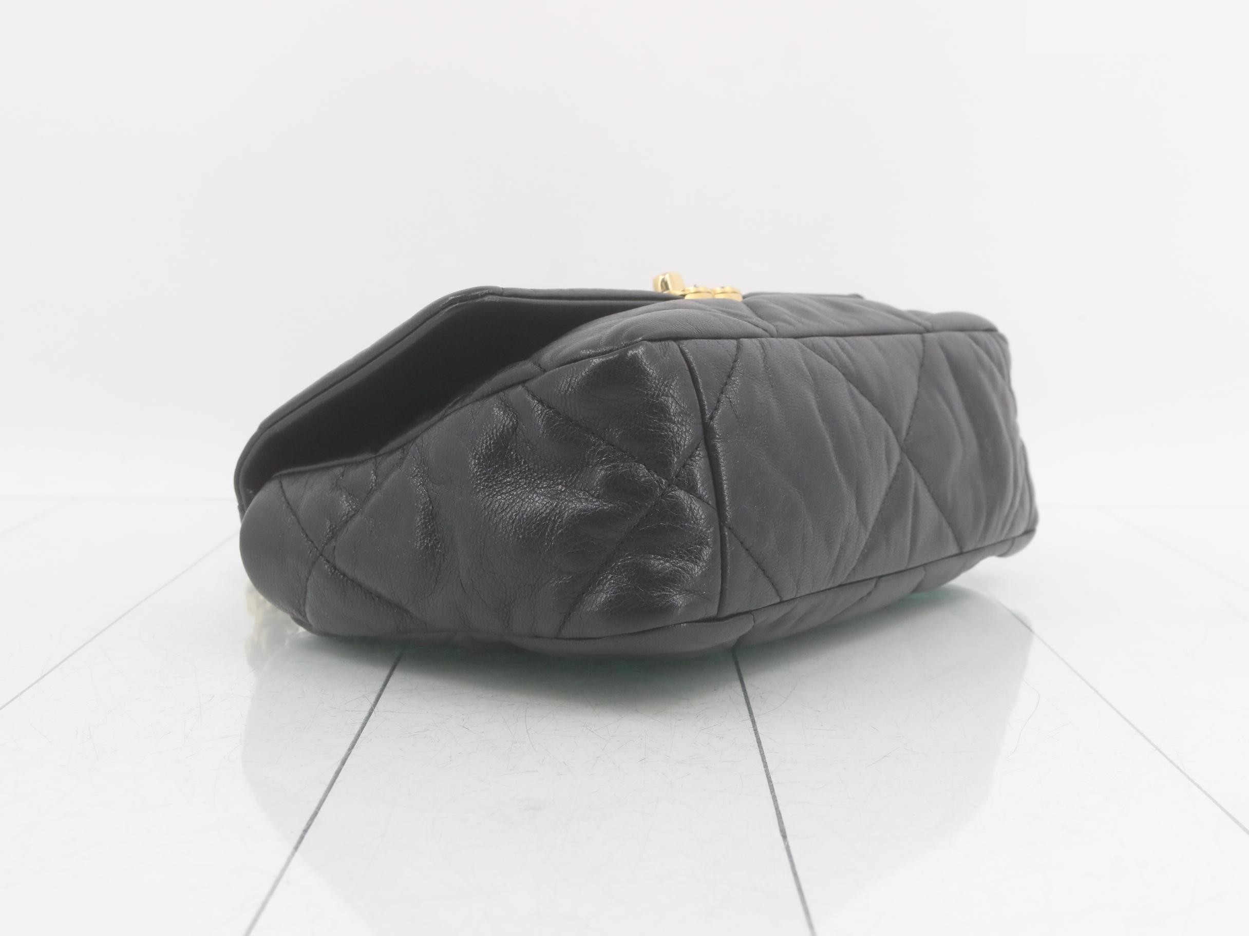 19 Black — view 5