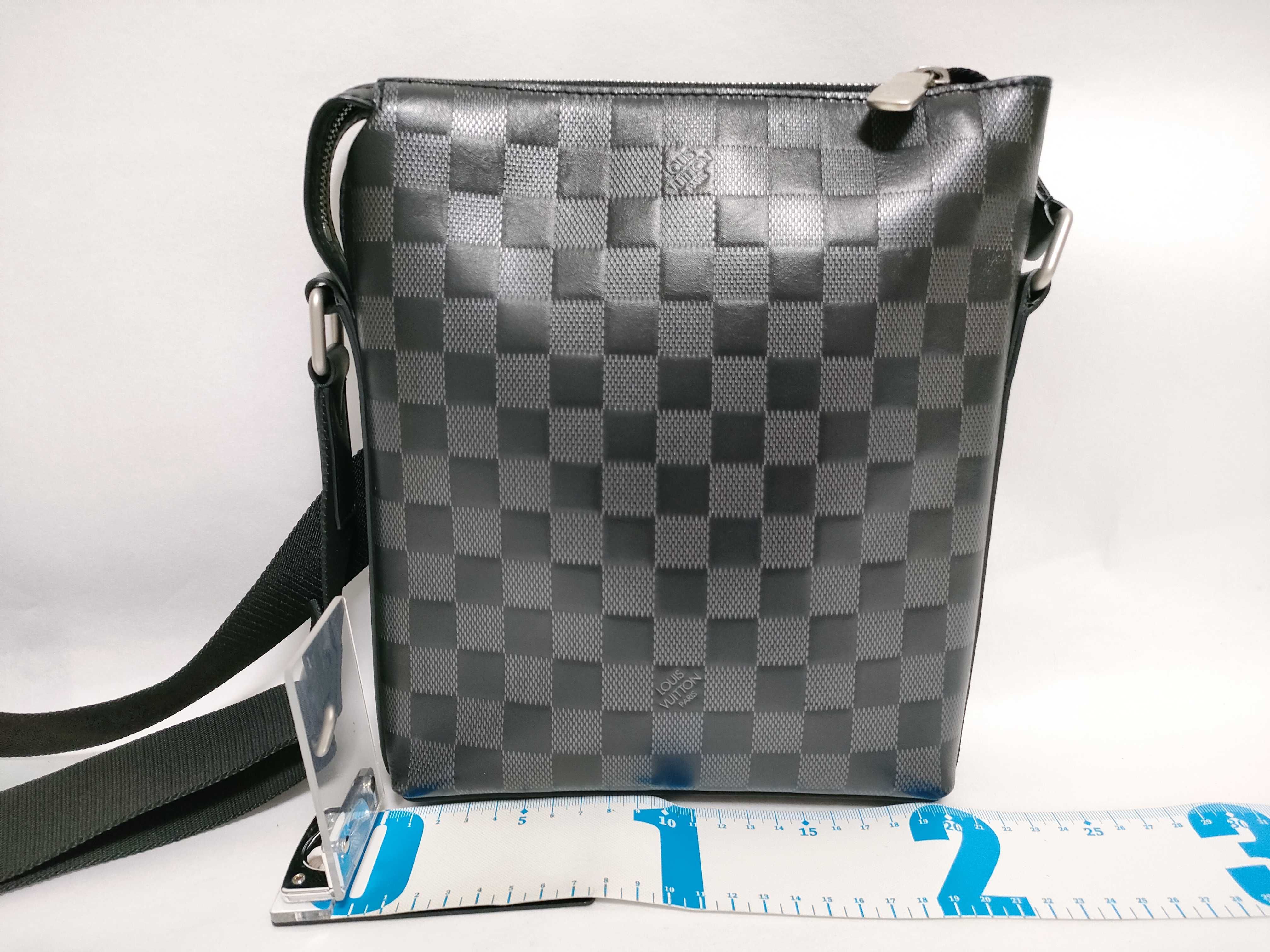 Damier Infini 3D Discovery Messenger BB N42418 Black CA2179 Shoulder Bag — view 2