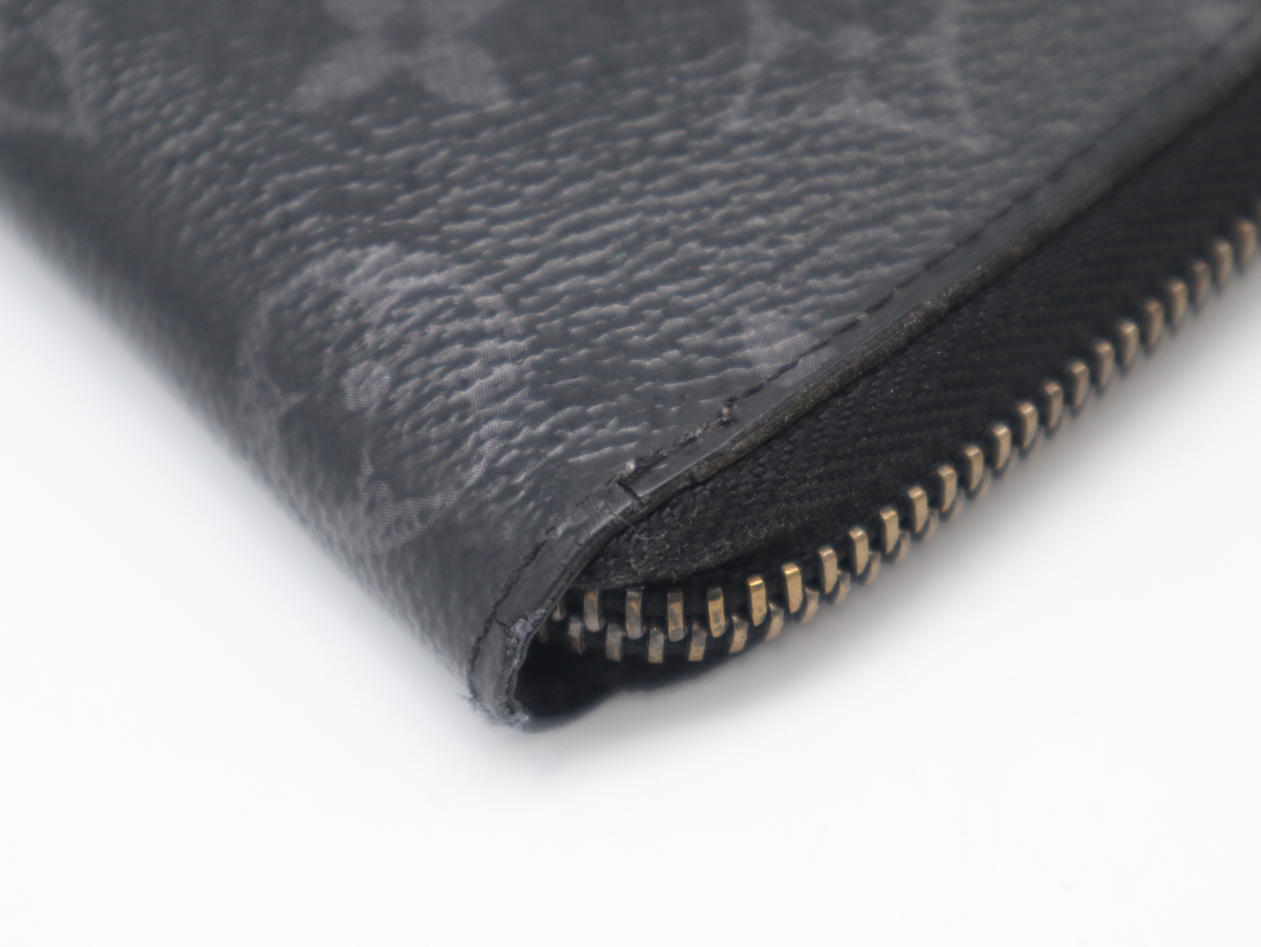 M62295 Monogram Eclipse Zippy Wallet Vertical — view 7