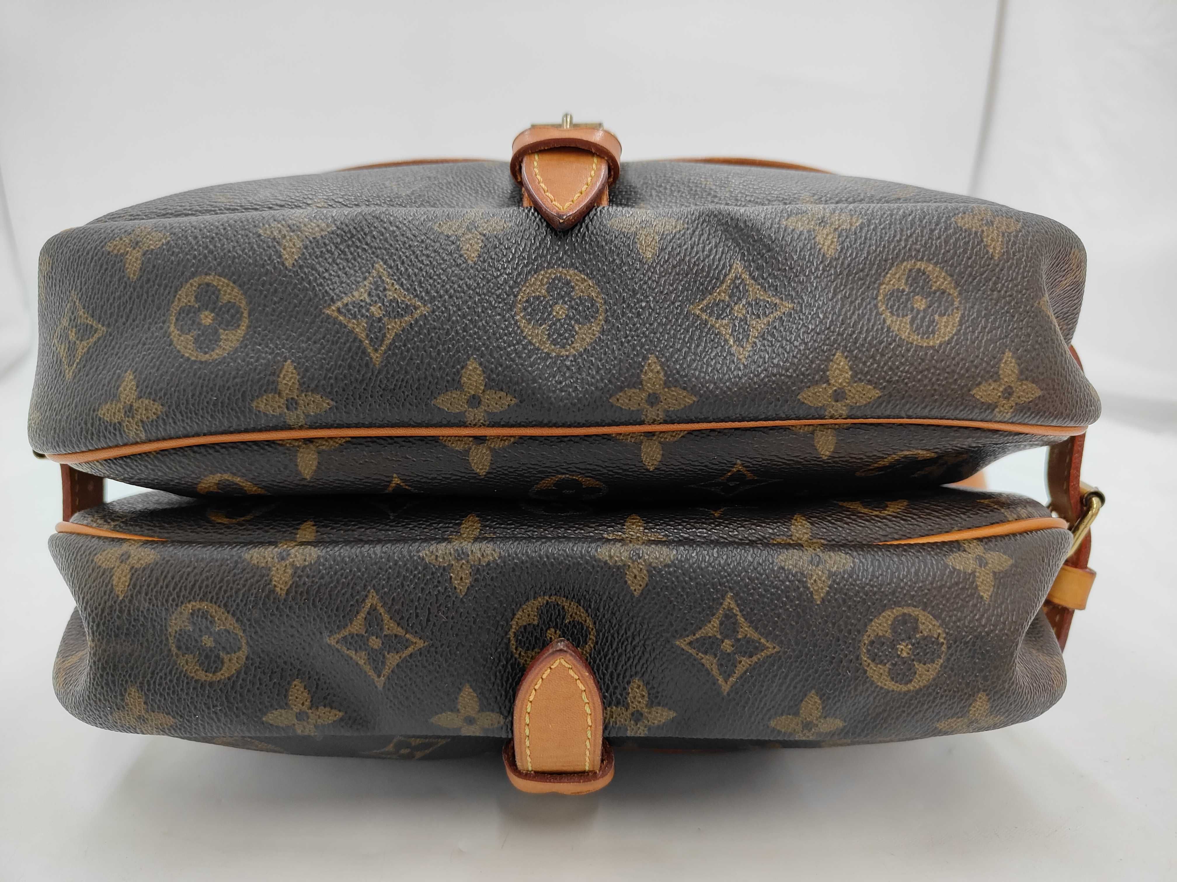 Monogram M42256 Monogram Saumur 30 Shoulder Bag — view 3