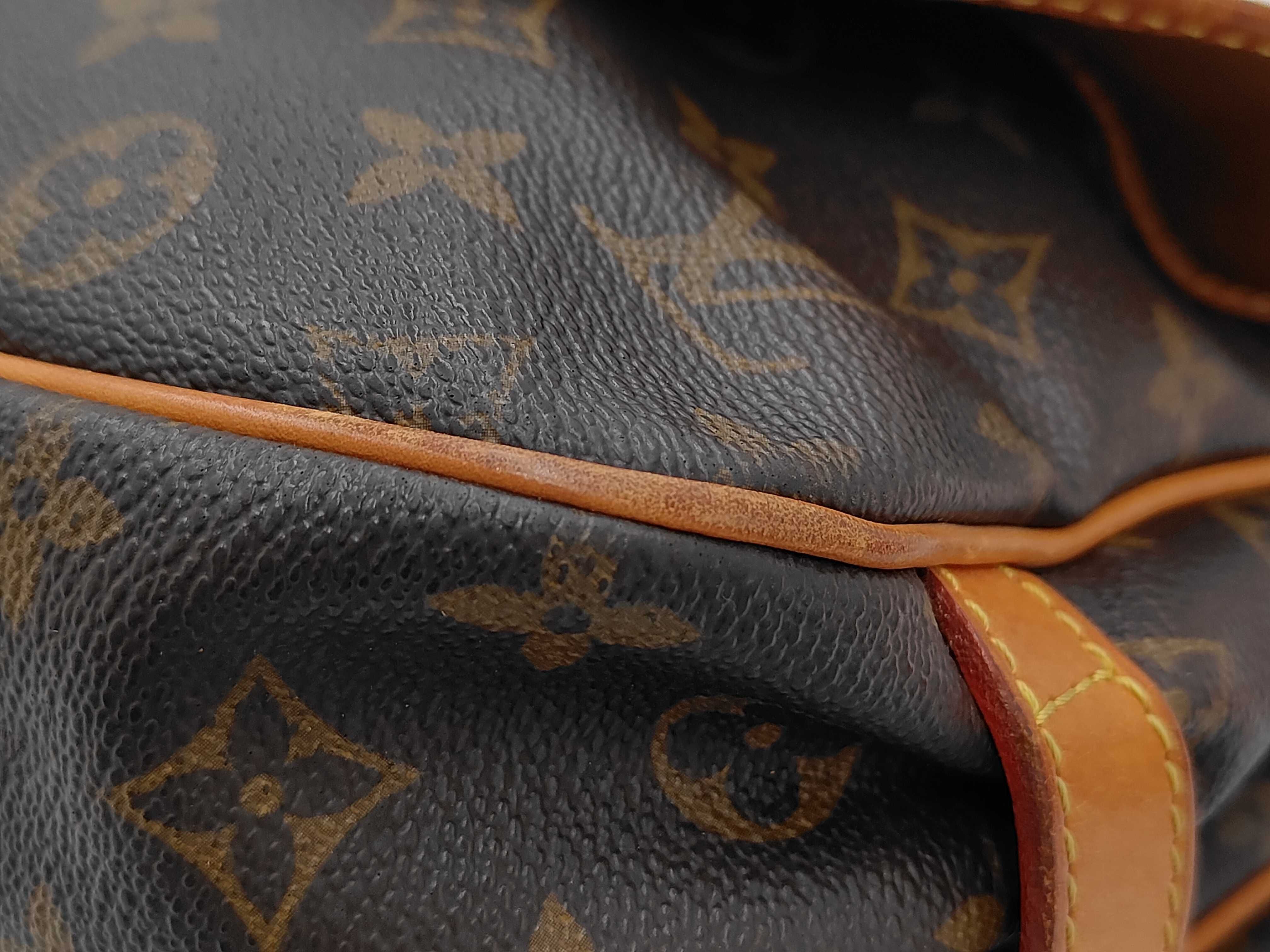 Monogram M42256 Monogram Saumur 30 Shoulder Bag — view 4