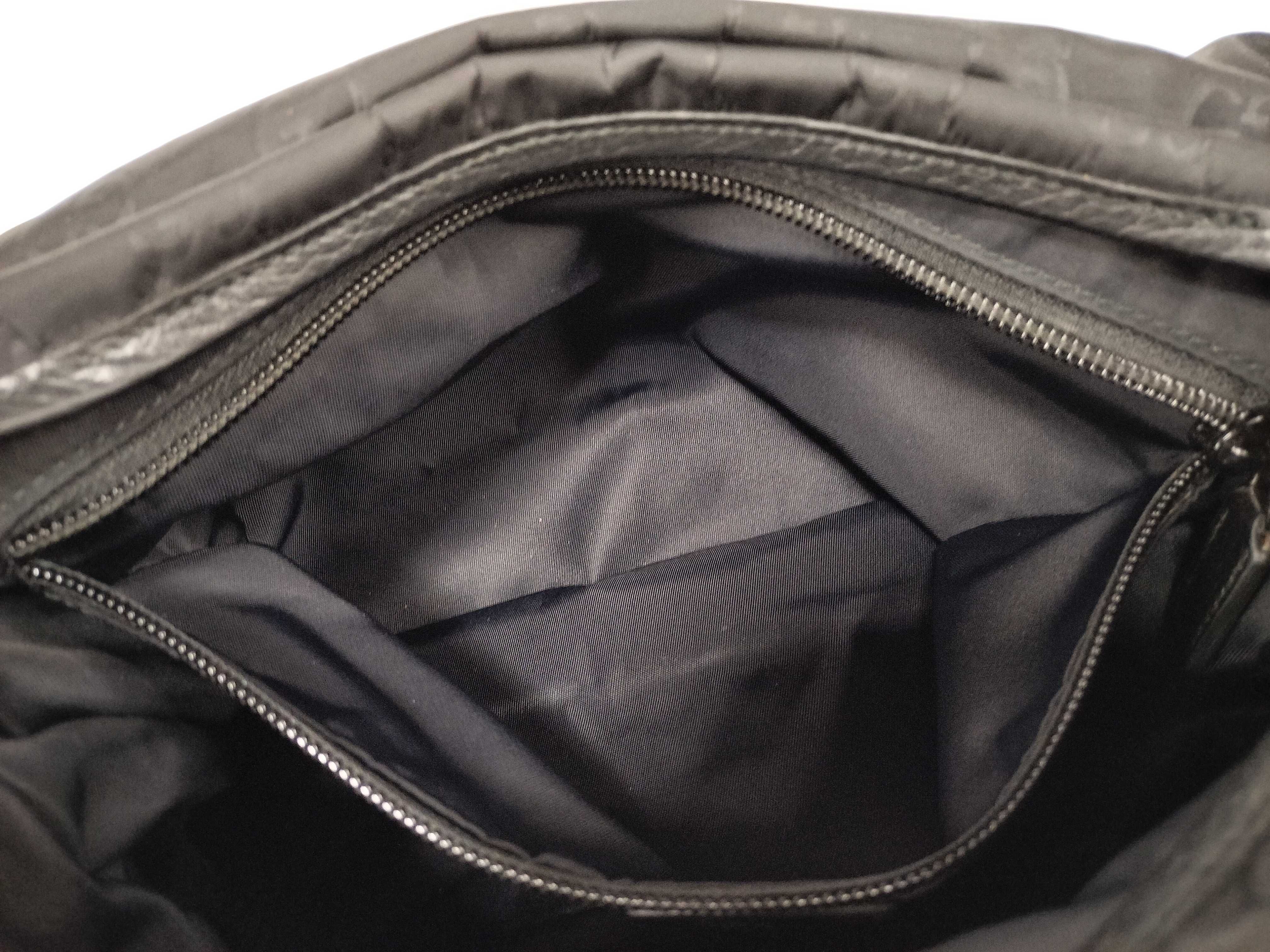 GG Gucci Messenger Shoulder Bag — view 11