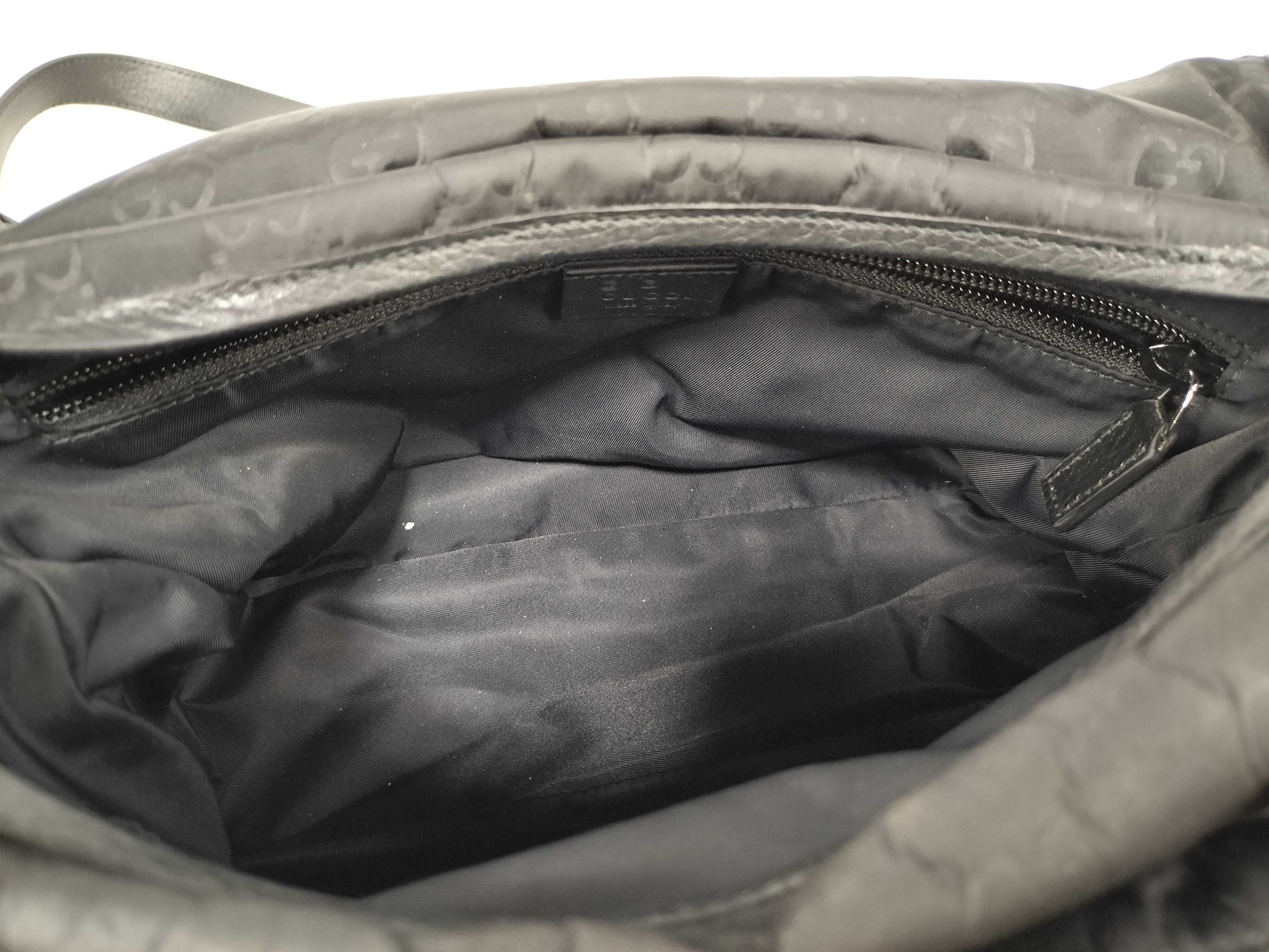 GG Gucci Messenger Shoulder Bag — view 10