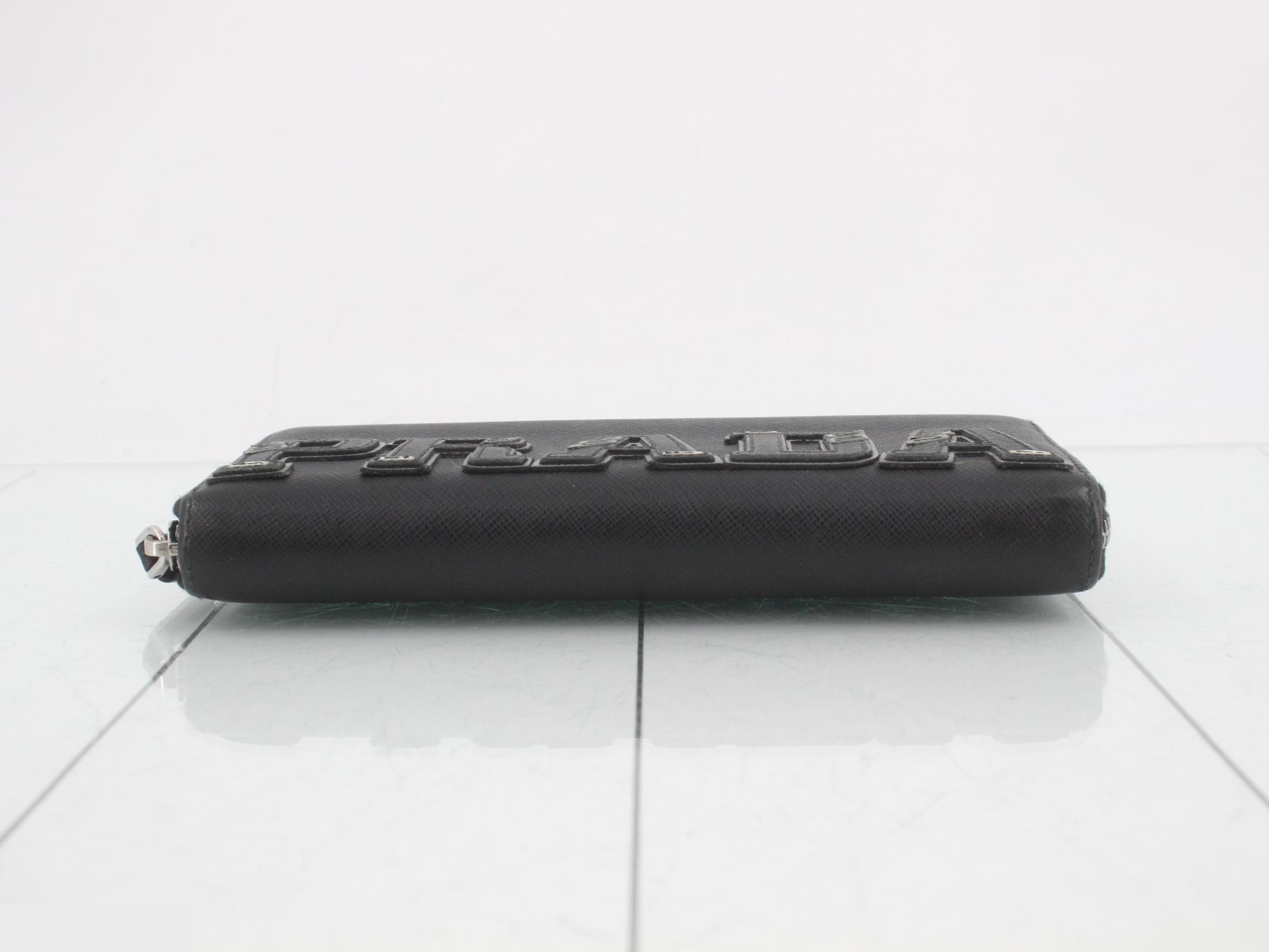 Big Logo Round Zipper Long Wallet — view 3