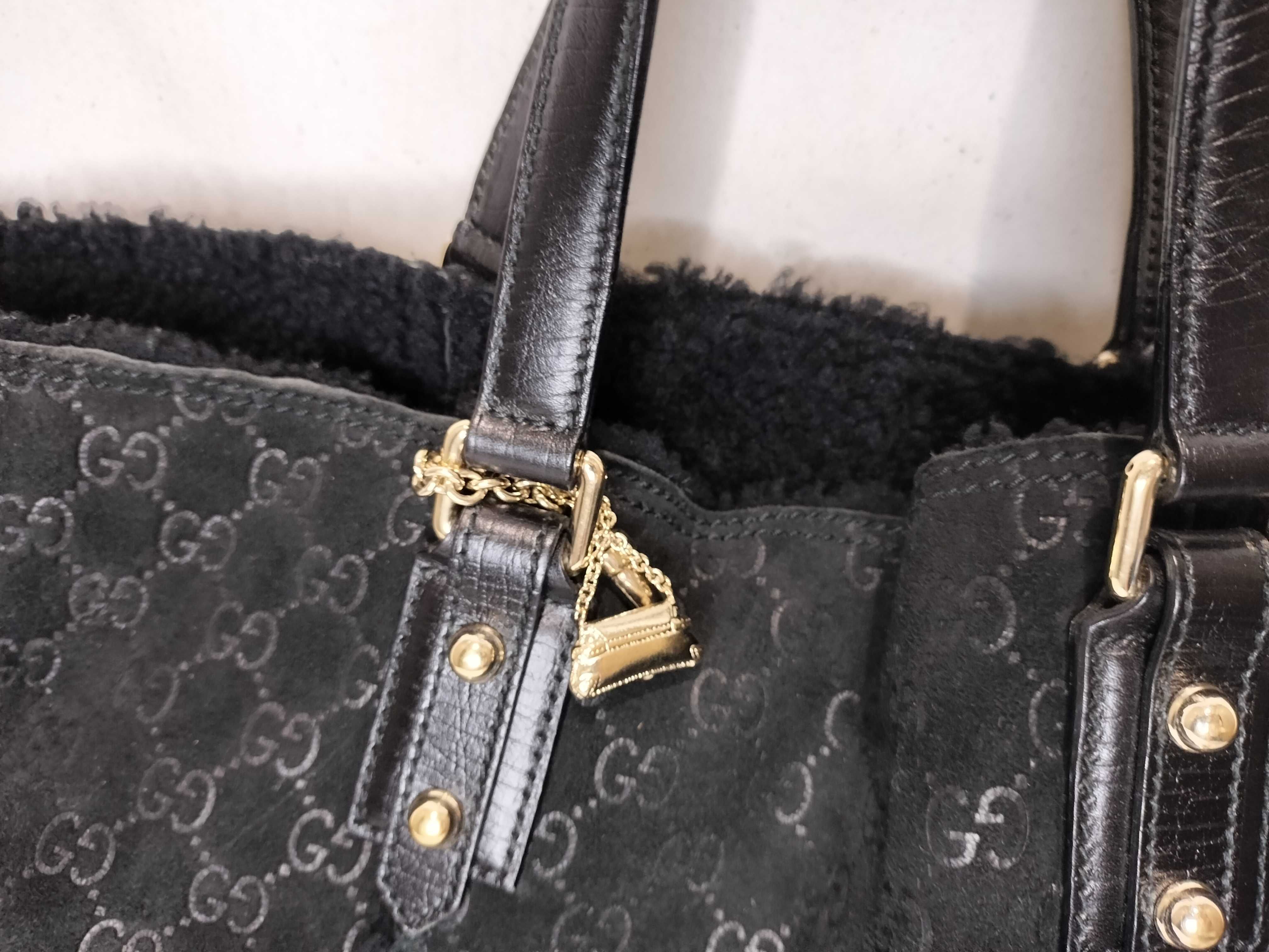 GUCC I Shoulder Bag Black Shoulder Bag — view 2