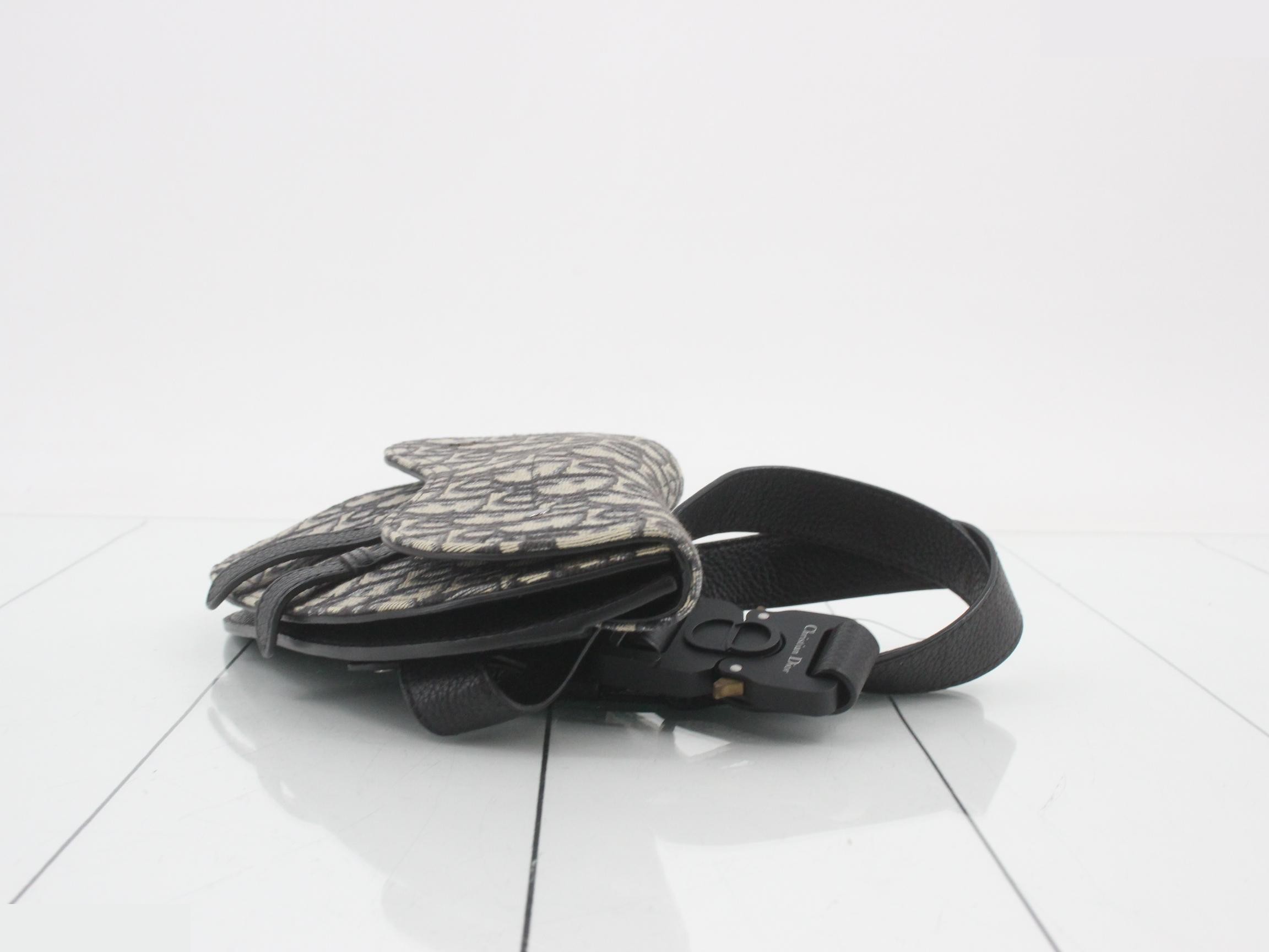 Oblique Shoulder Bag — view 3