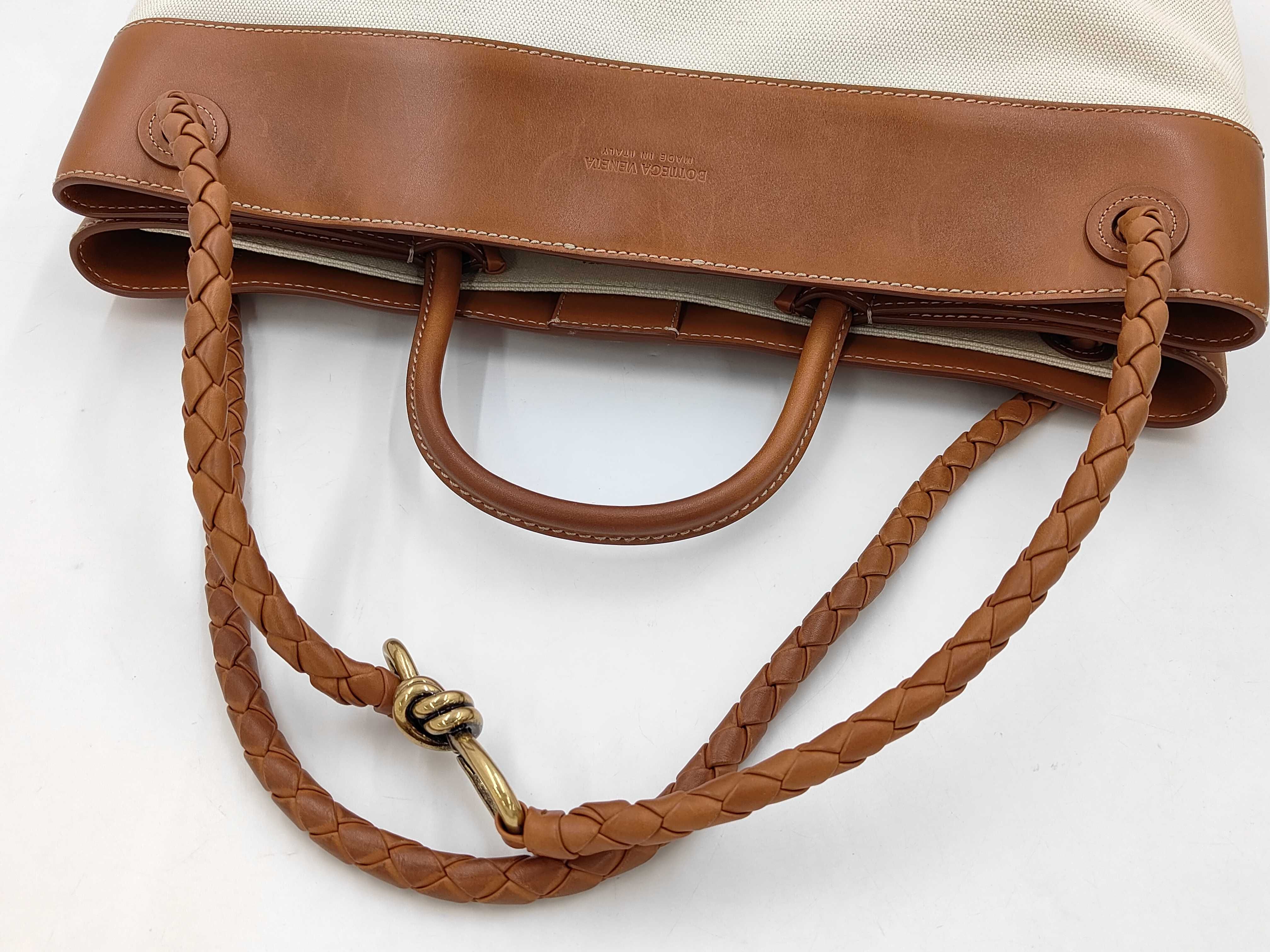Intrecciato Andiamo 2-Way Handbag — view 3