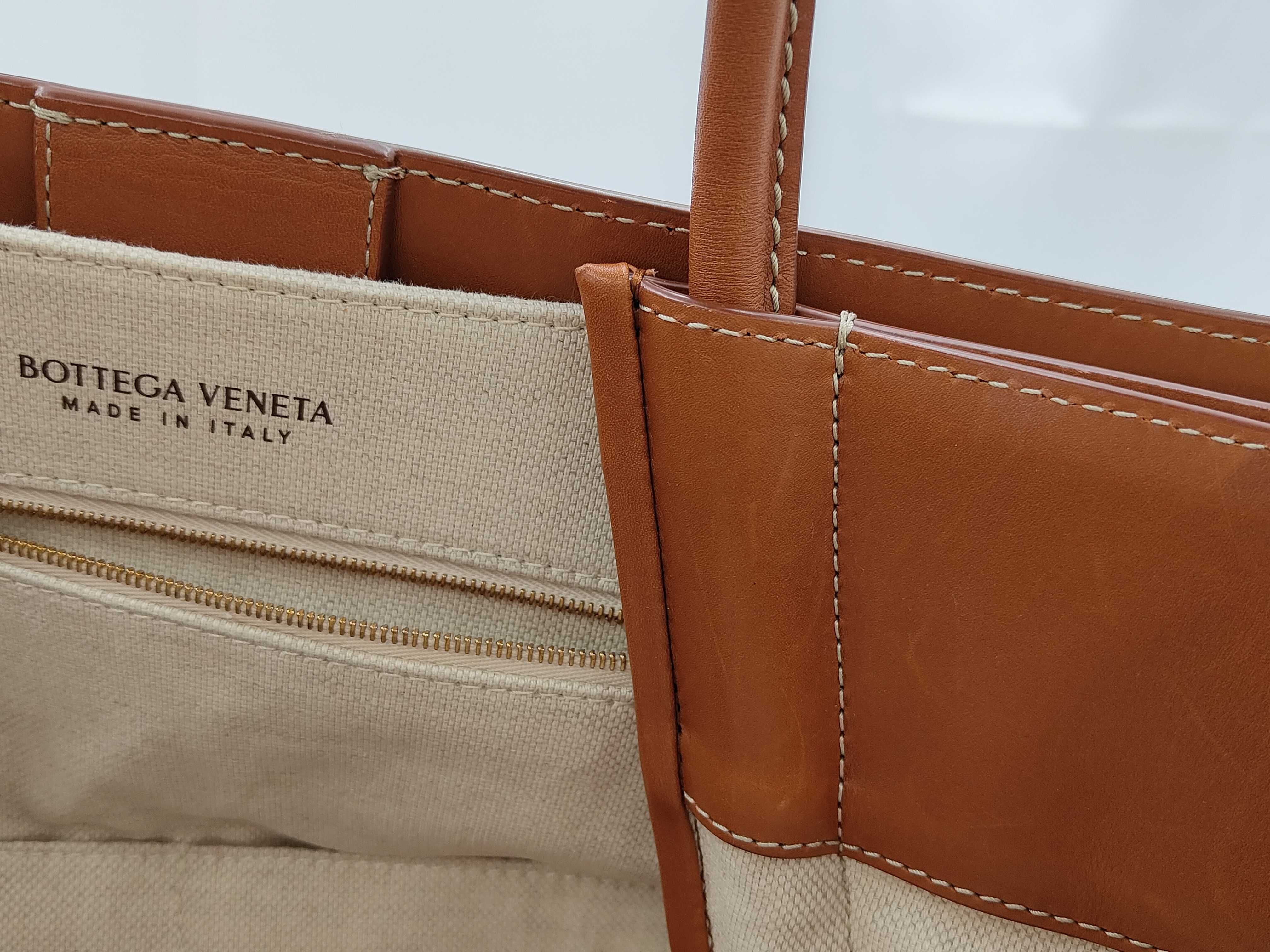 Intrecciato Andiamo 2-Way Handbag — view 10