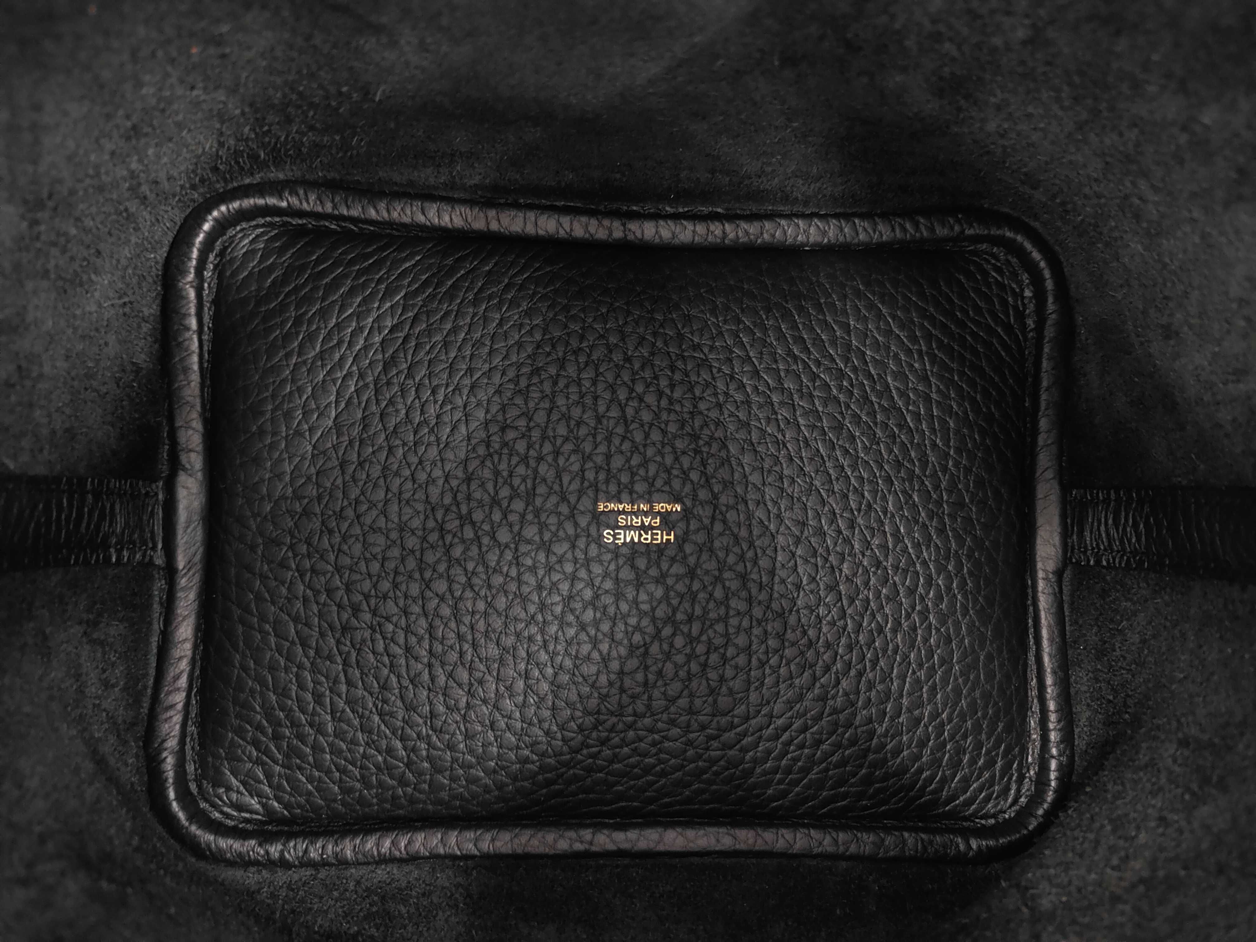 Picotin Lock PM Black G Stamp Taurillon Clemence Leather Handbag — view 8