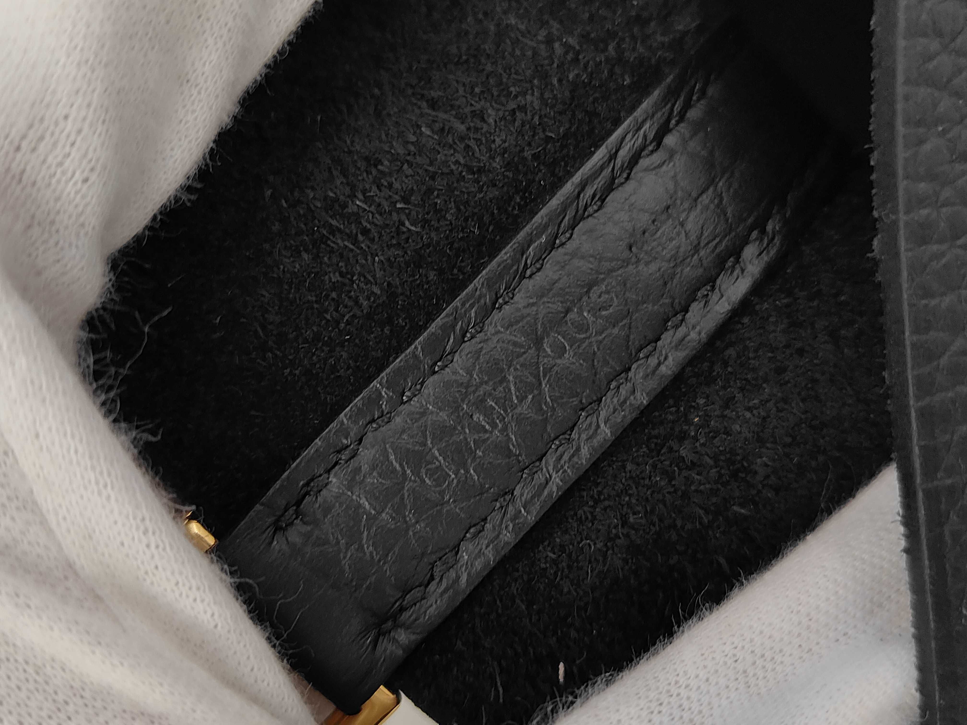 Picotin Lock PM Black G Stamp Taurillon Clemence Leather Handbag — view 10
