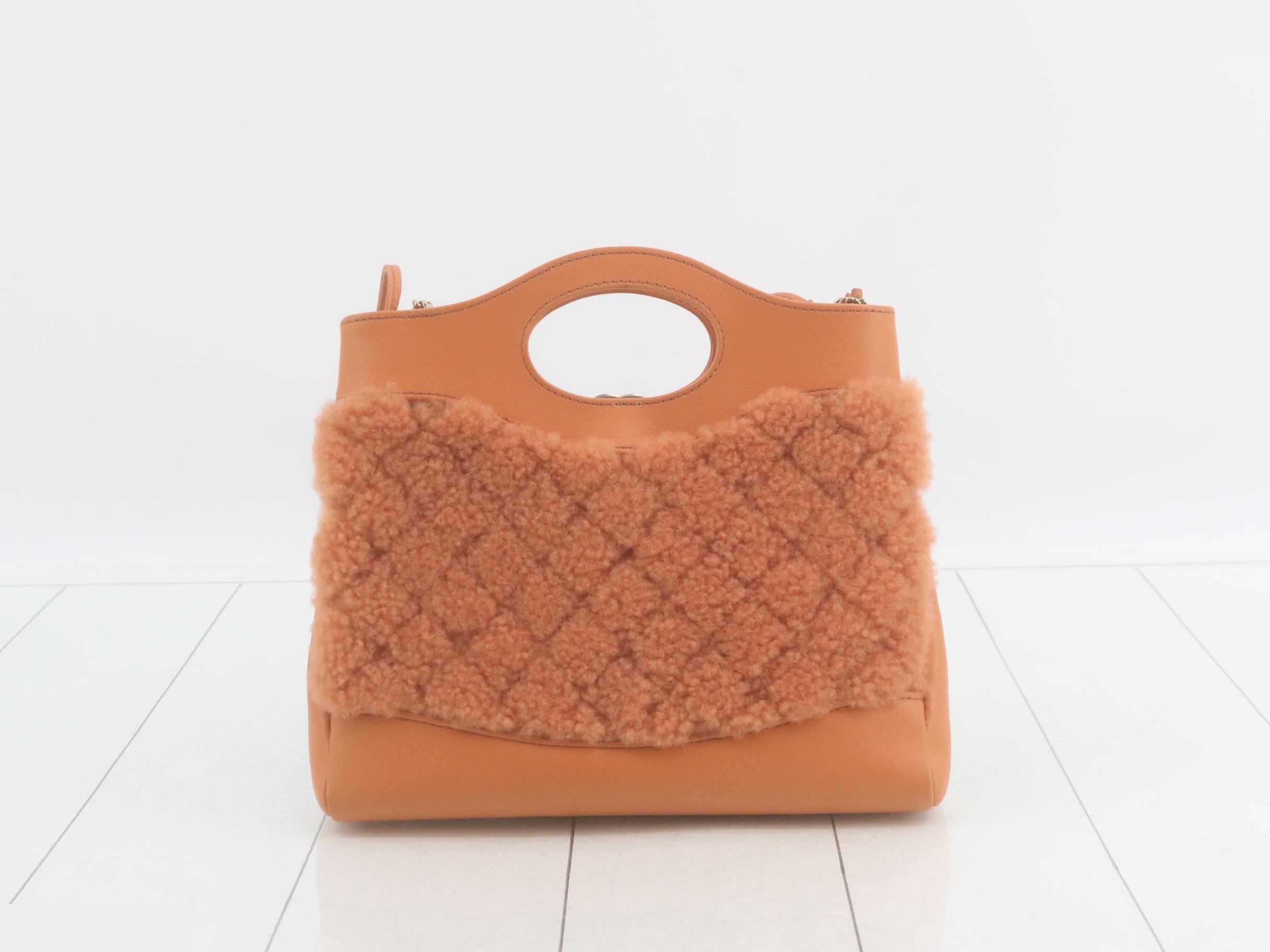 31 Matelassé Shoulder Bag — view 2