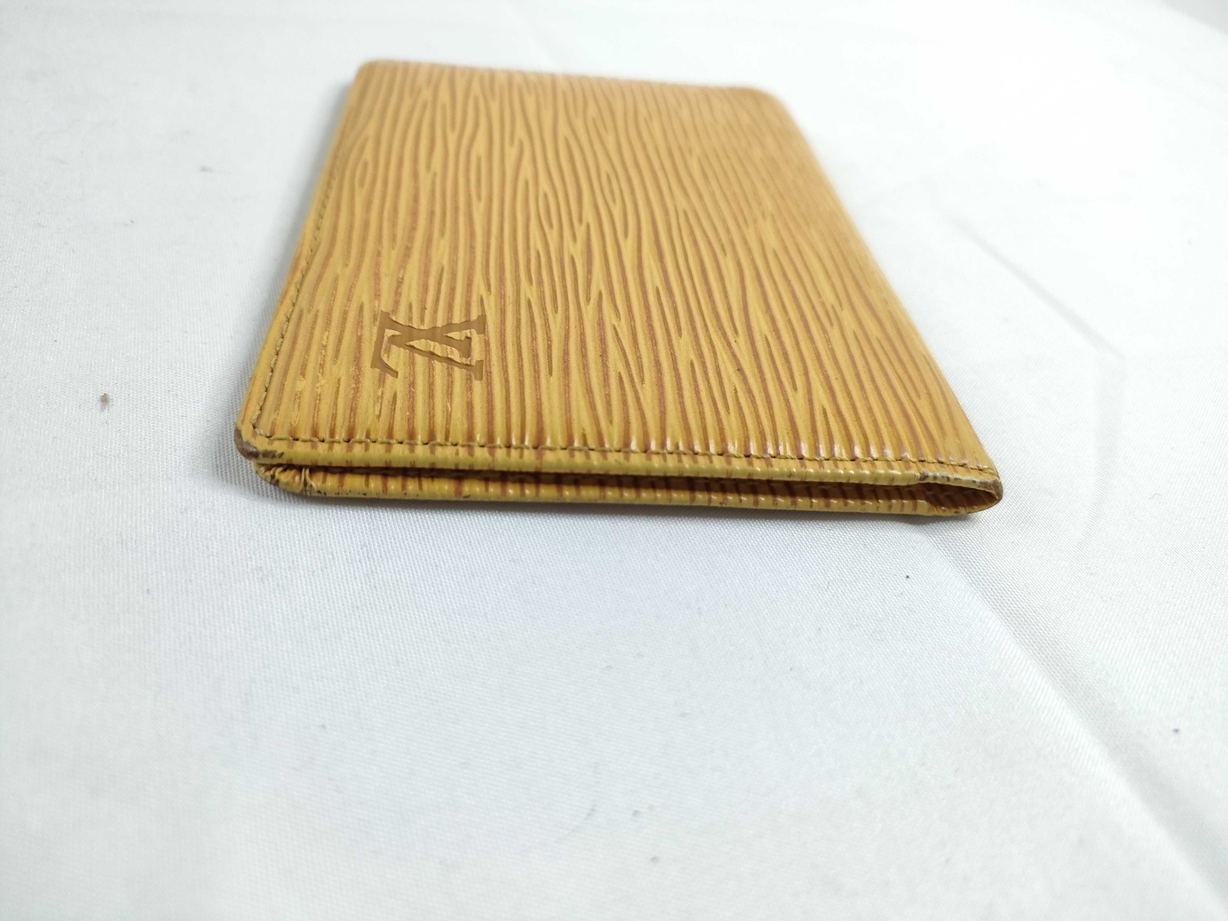 Epi LV Pass Case Yellow Card Case — view 5