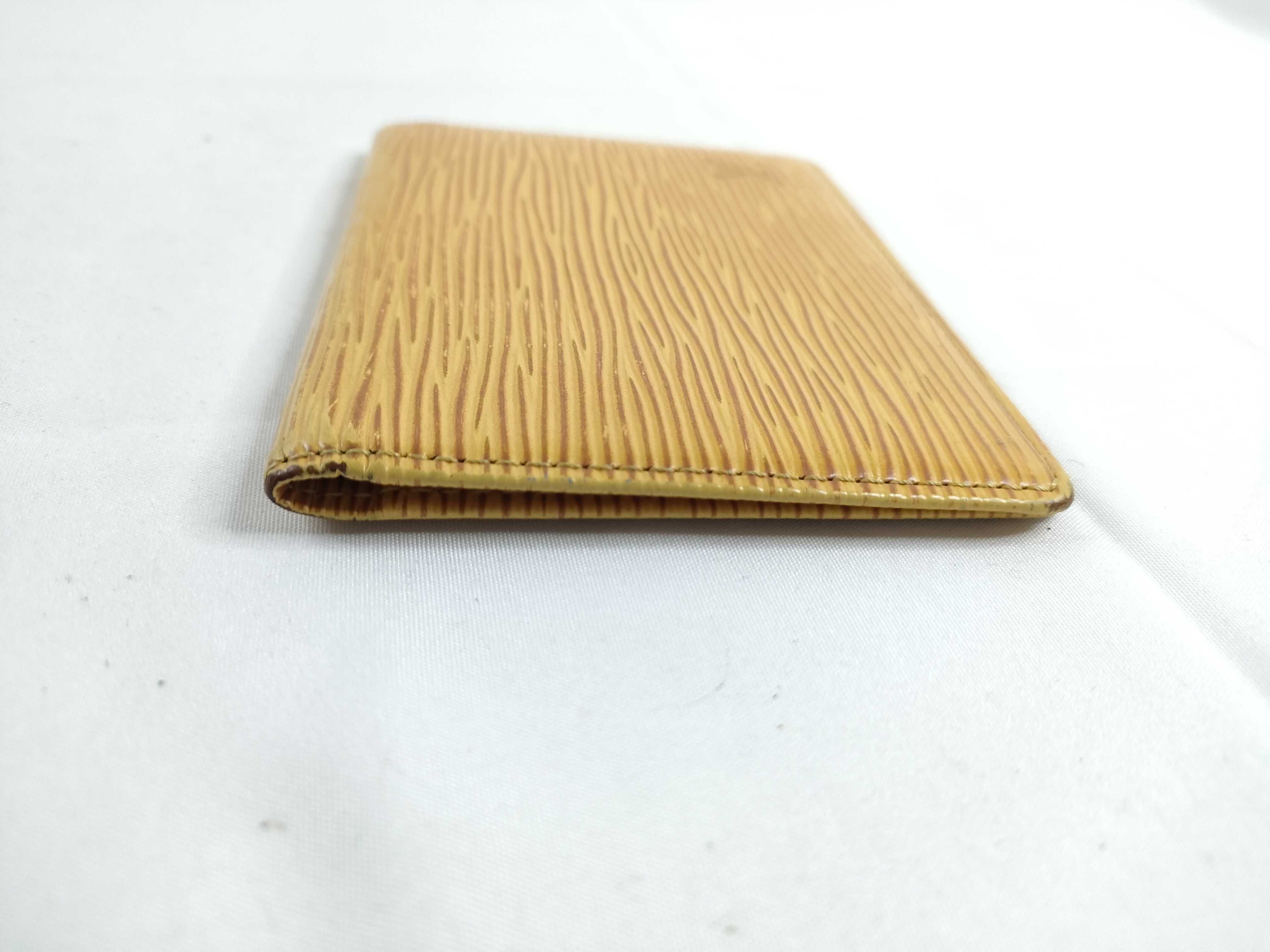 Epi LV Pass Case Yellow Card Case — view 7