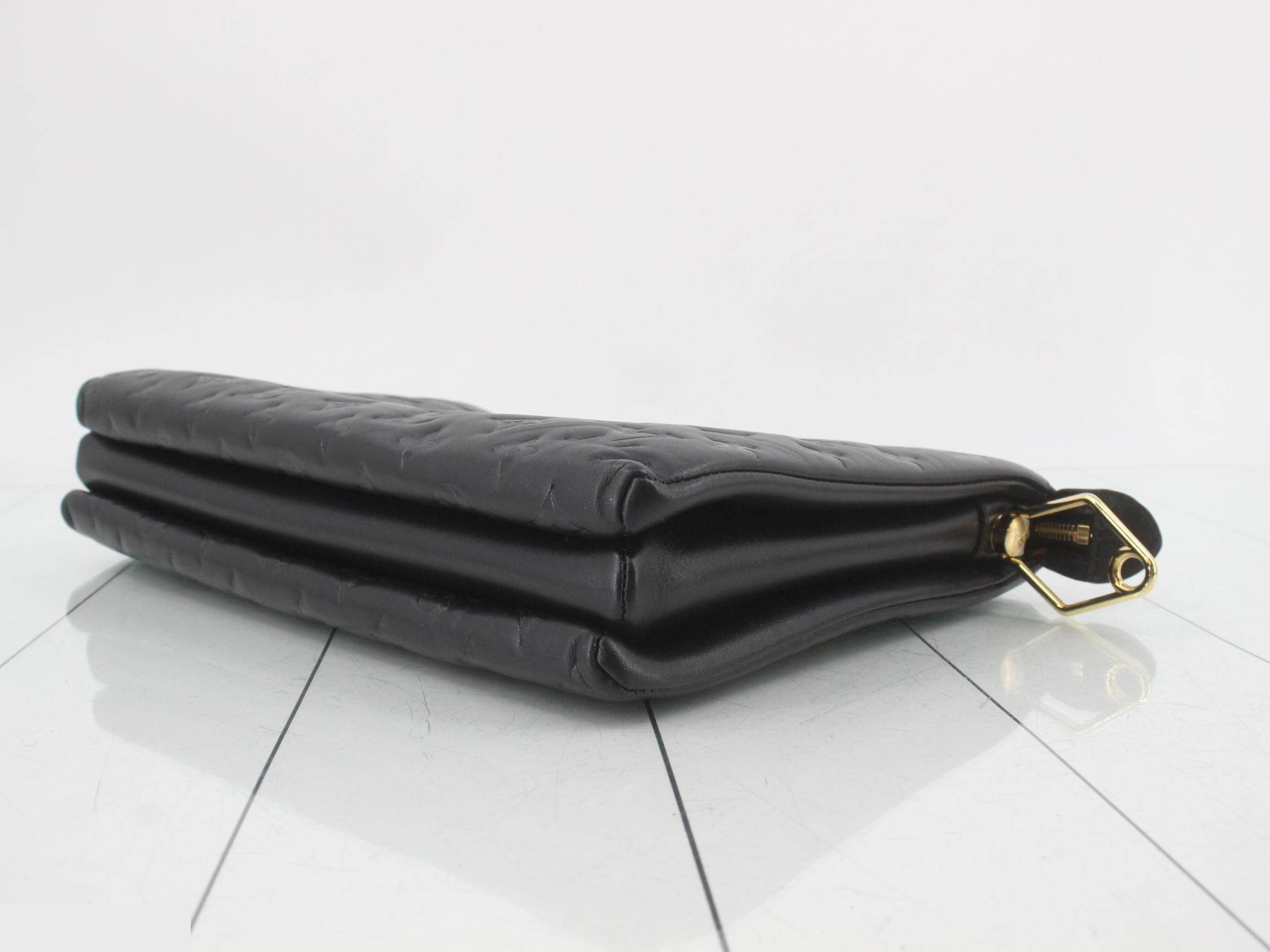 Monogram embossed cushion MM, retail price ¥814,000, unused. — view 6