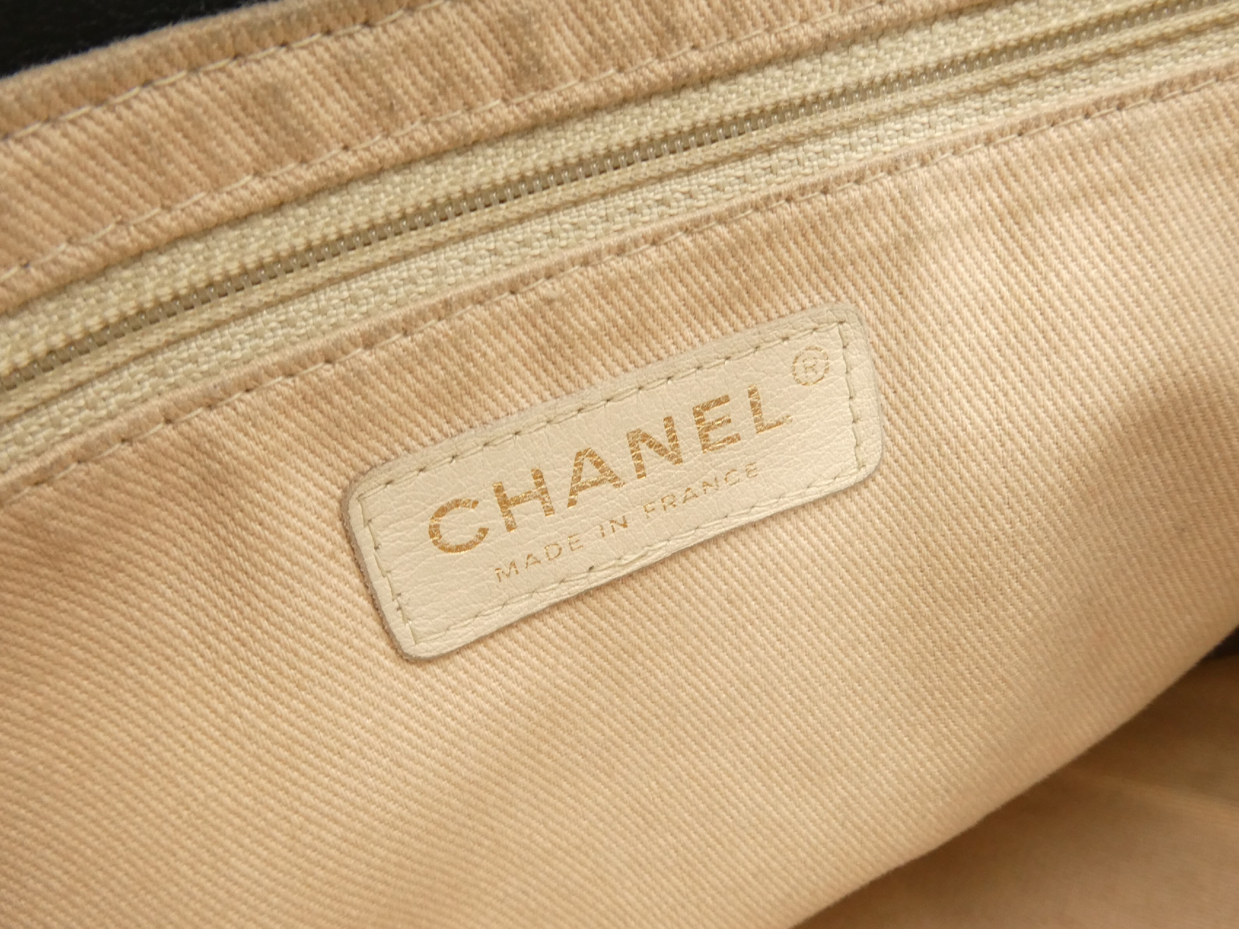 Camellia Coco Mark Leather Shoulder Bag — view 8