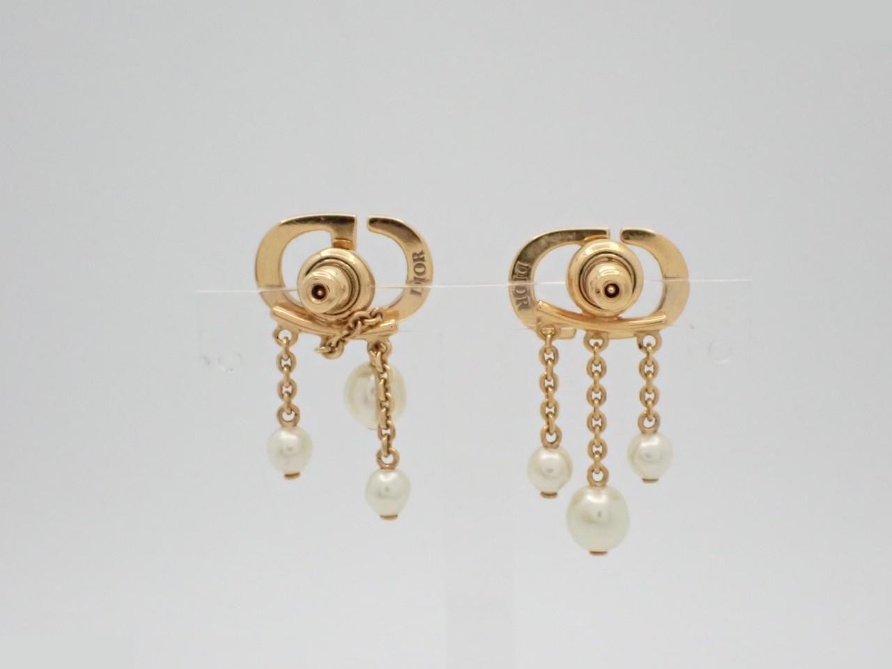 Gold earrings — view 2