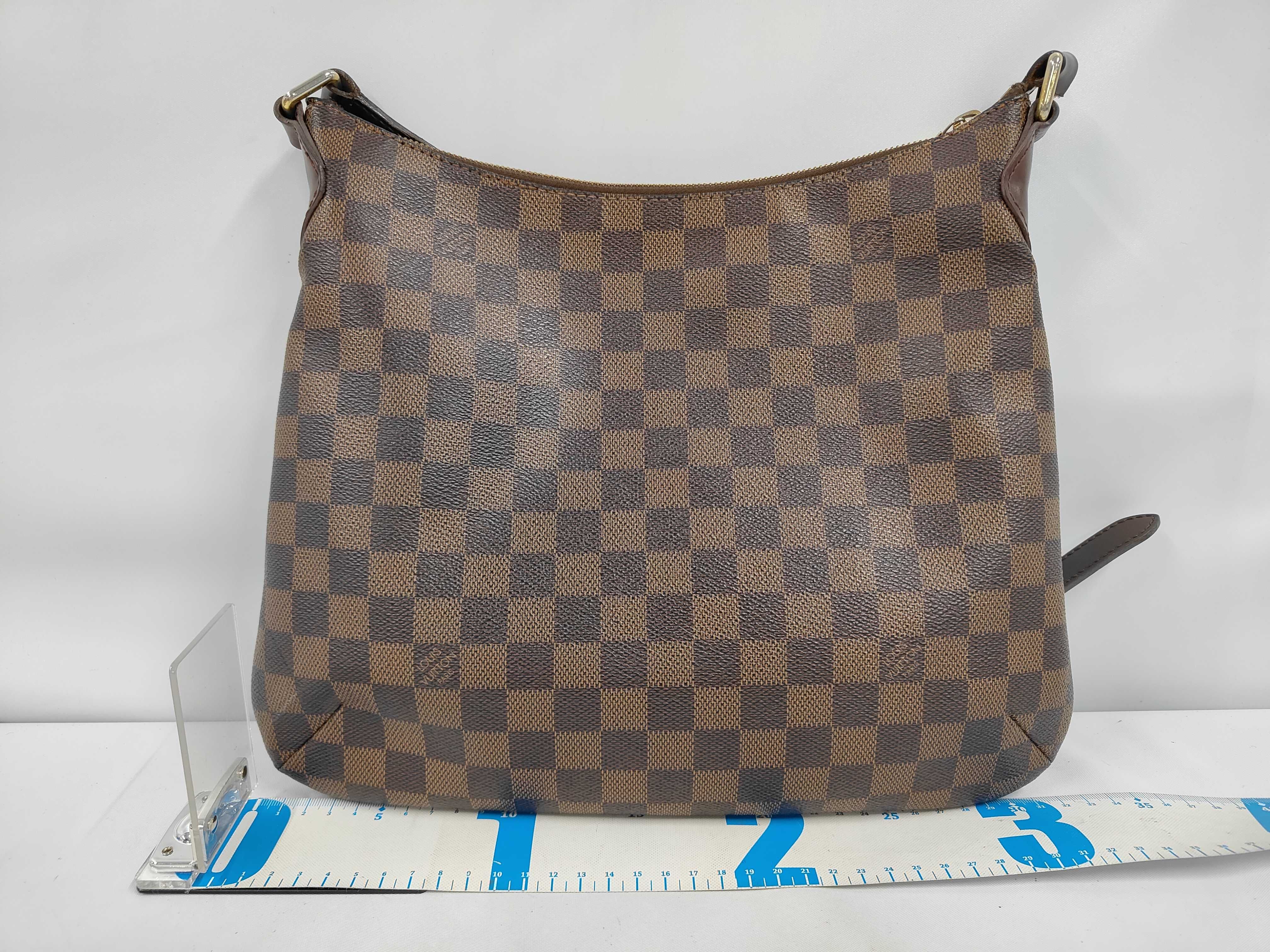 Damier Bloomsbury PM Shoulder Bag — view 2