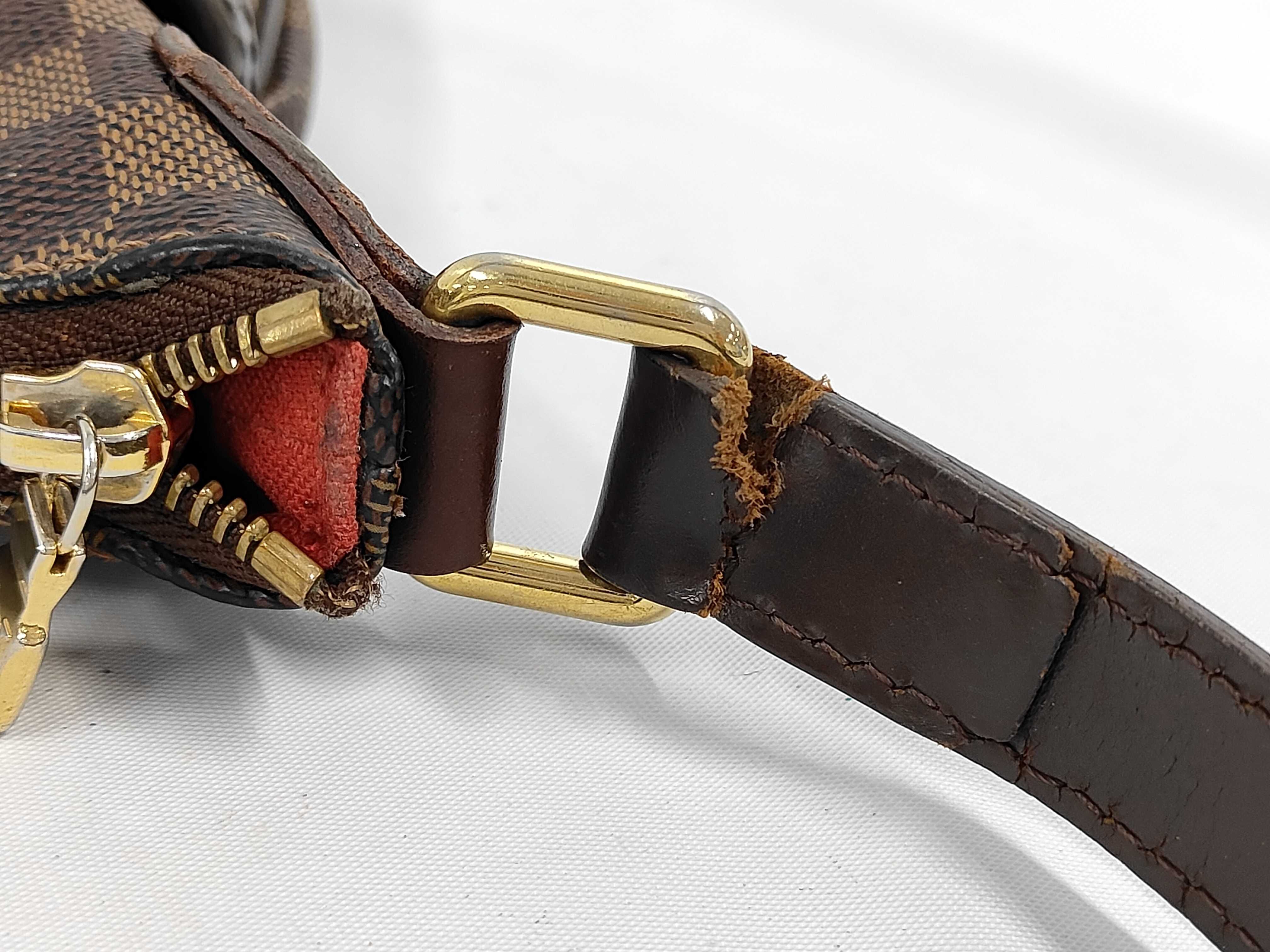 Damier Bloomsbury PM Shoulder Bag — view 5