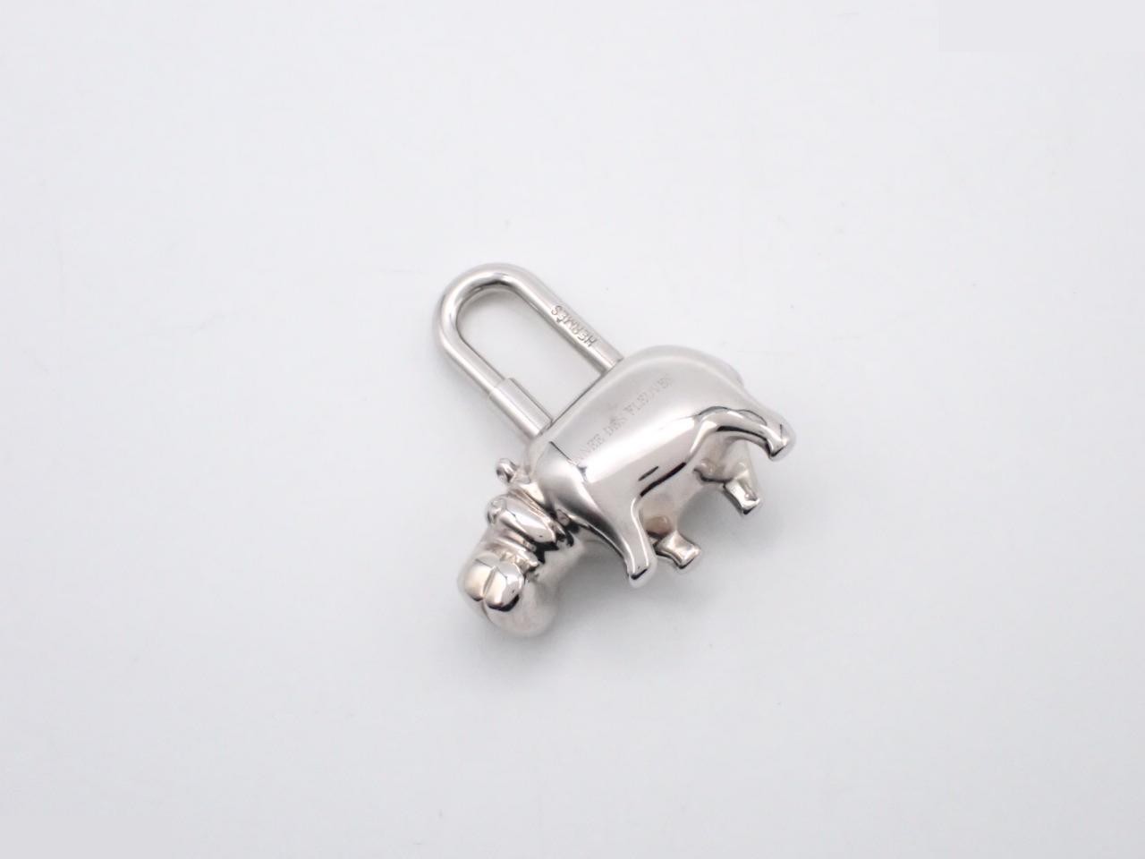 Hippopotamus Cadena Charm, Silver — view 2