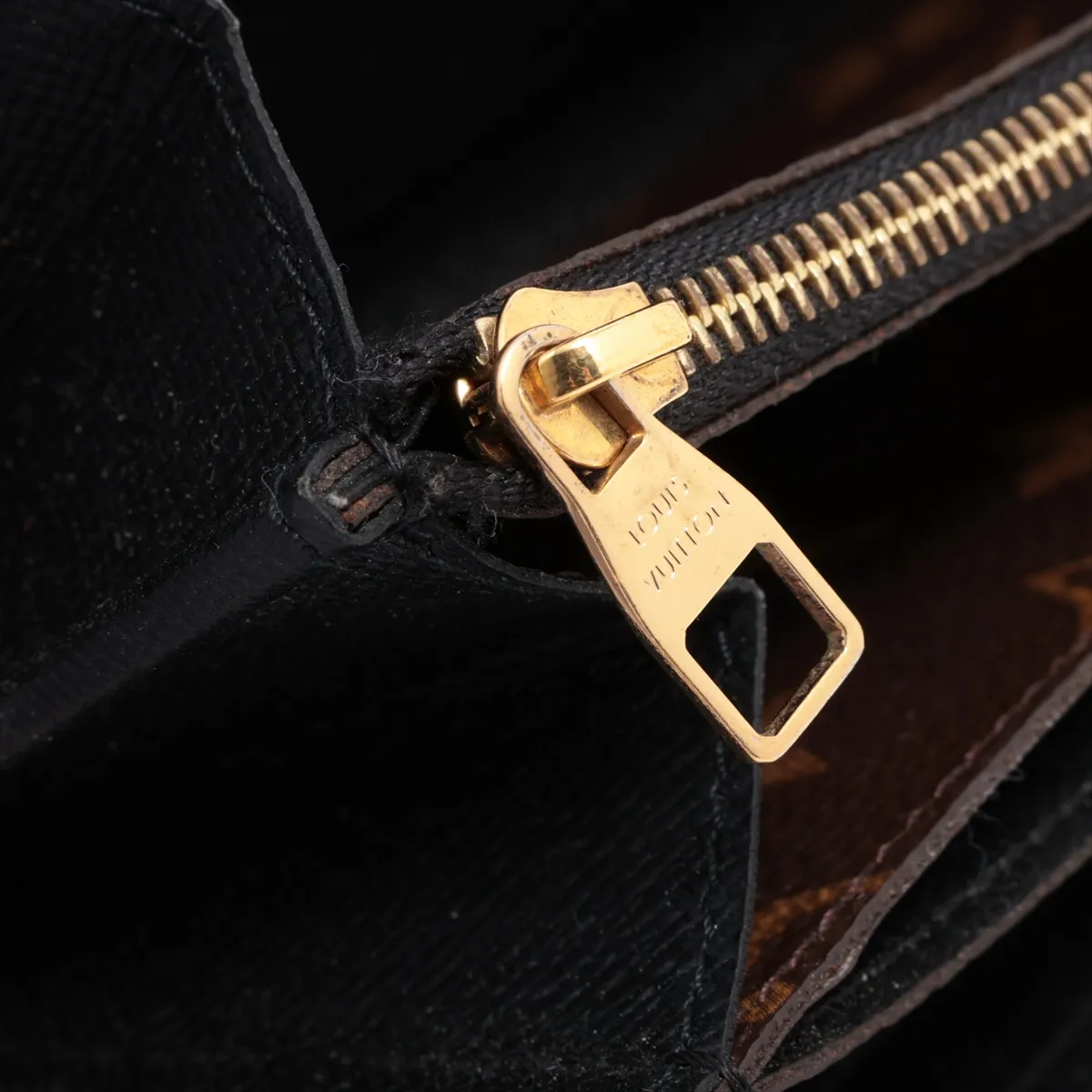 Monogram Zippy Wallet Retiro M61855 MI4117 Noir Round Zip Wallet — view 12