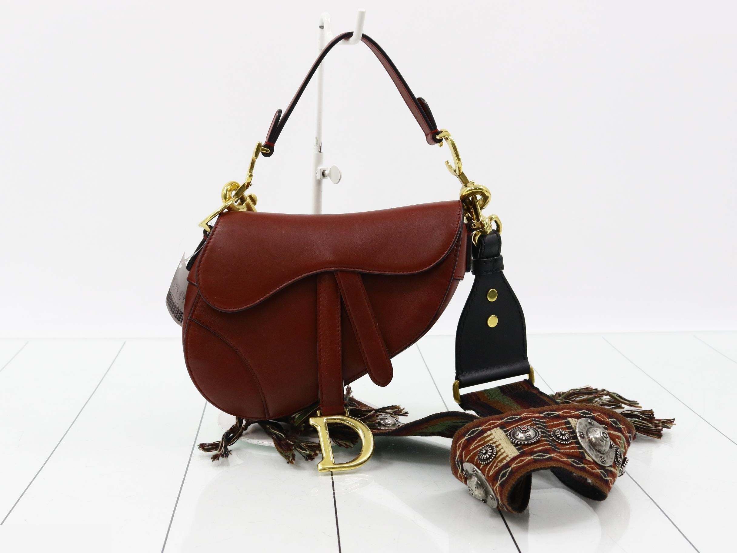 Saddle Leather 2-Way Shoulder Bag