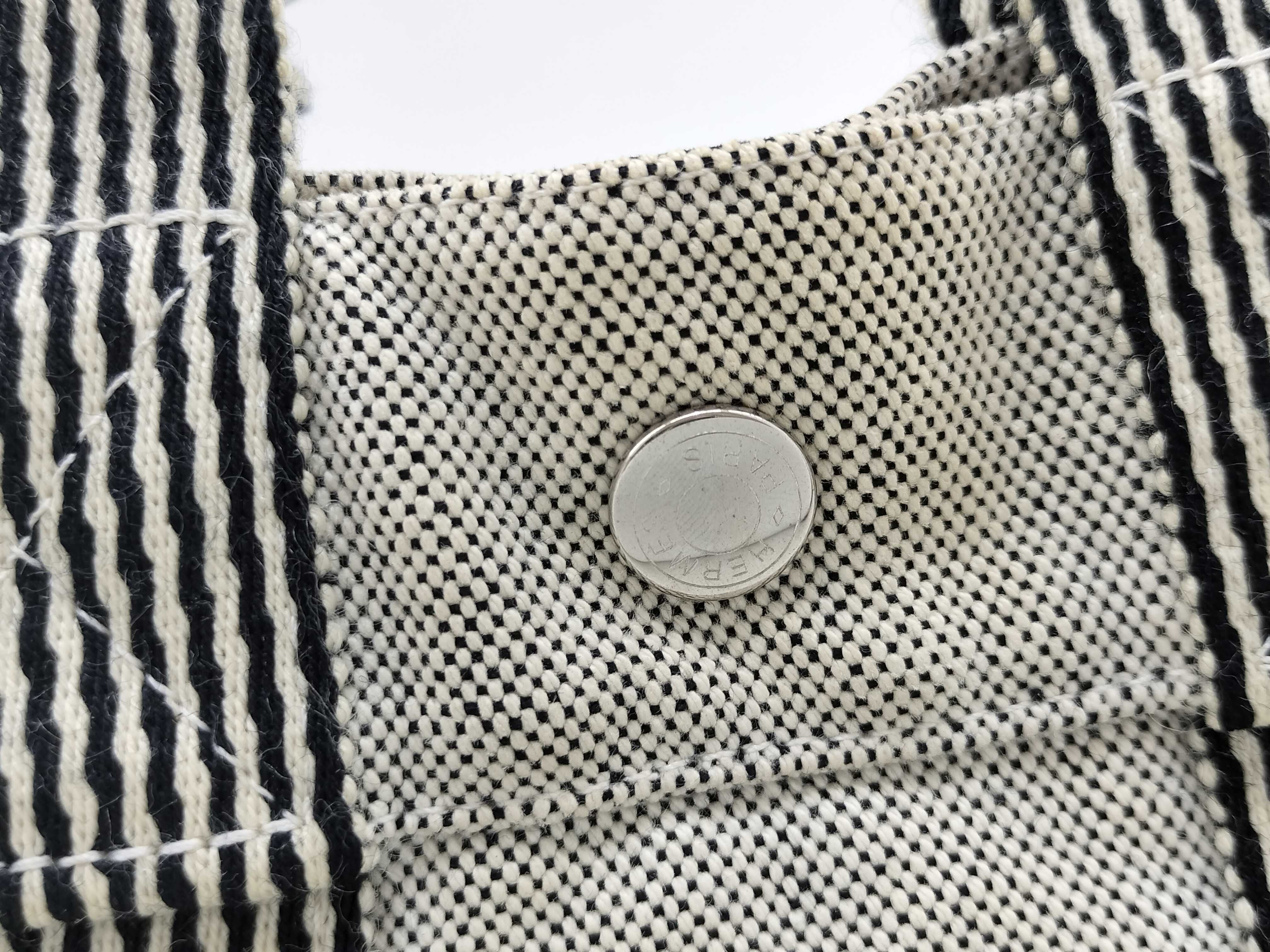 Fourre-Tout / Handbag / Canvas Handbag — view 10