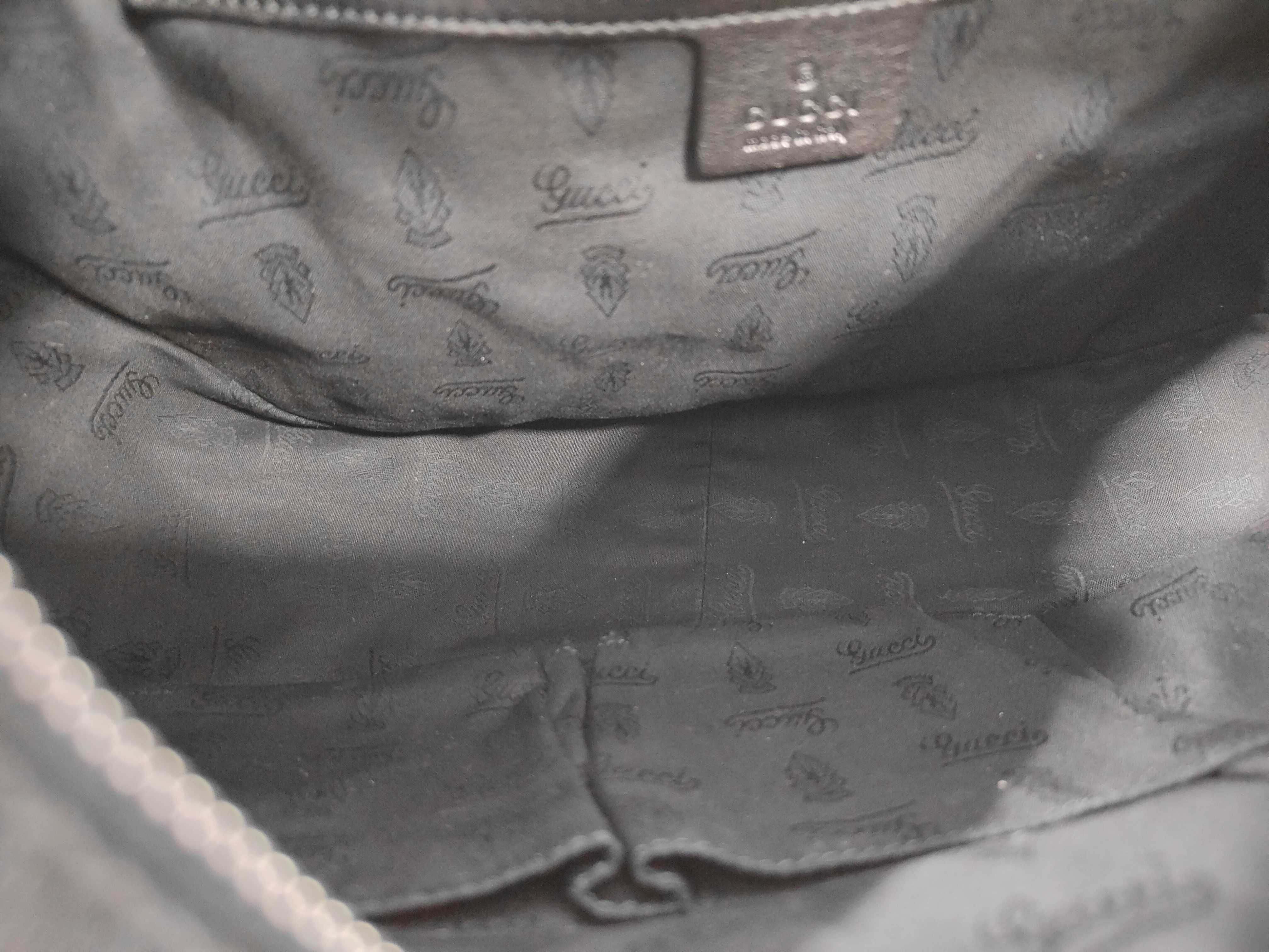 Black Leather Pea Shoulder Bag — view 8