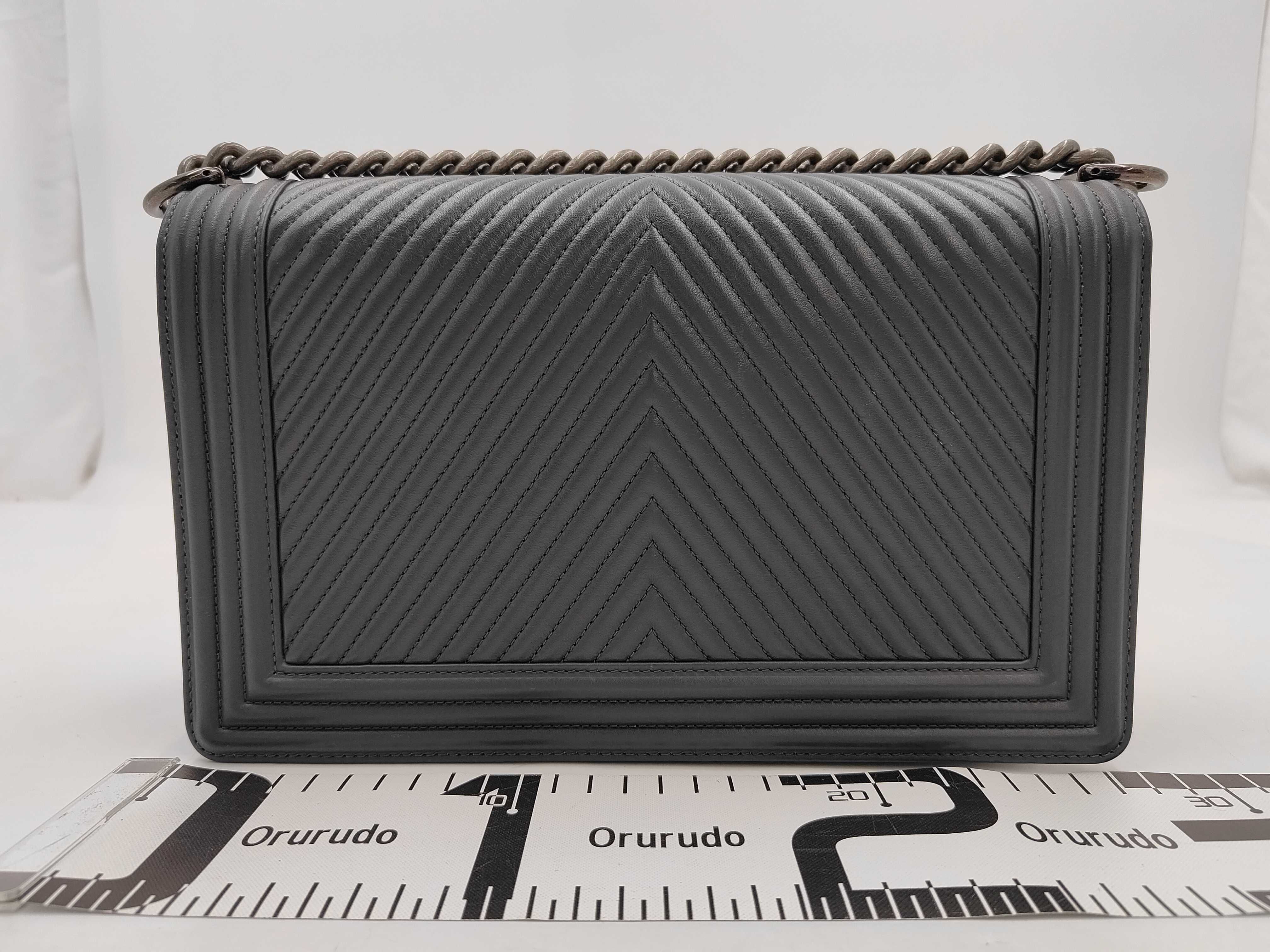 Boy Chanel 28 V-stitch Lambskin Grey Shoulder Bag with Dust Bag, Card, and Seal — view 2