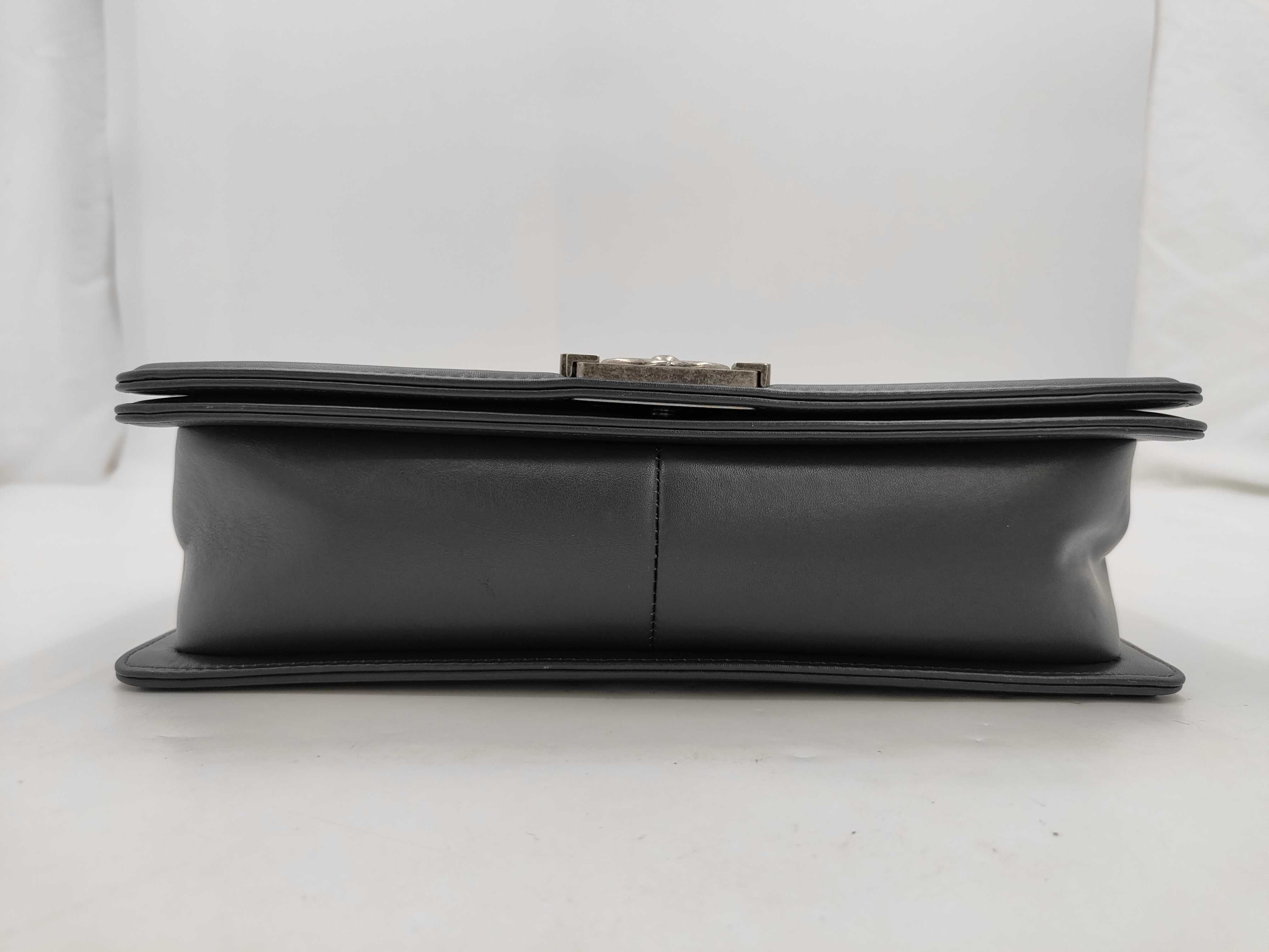 Boy Chanel 28 V-stitch Lambskin Grey Shoulder Bag with Dust Bag, Card, and Seal — view 3
