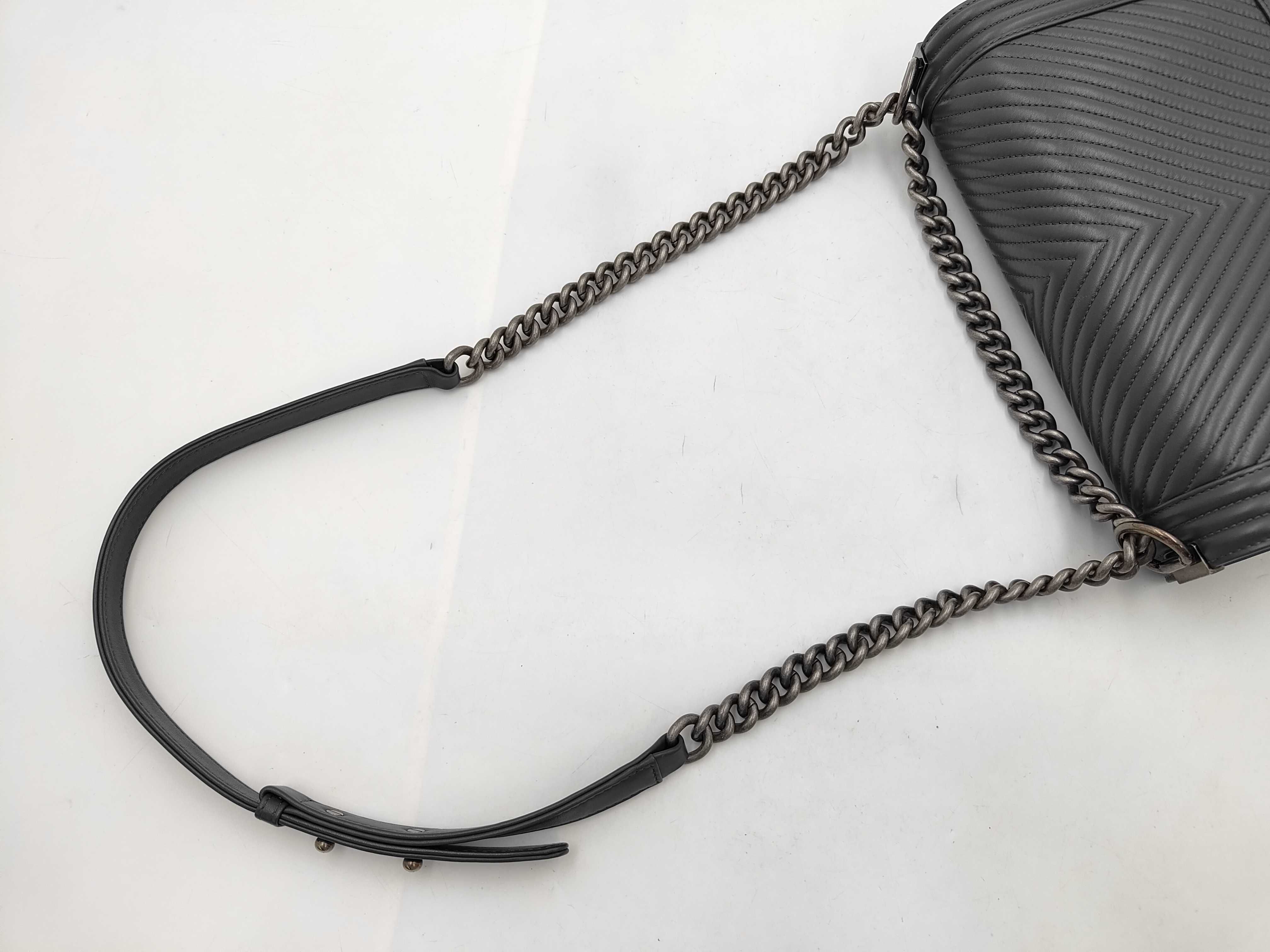 Boy Chanel 28 V-stitch Lambskin Grey Shoulder Bag with Dust Bag, Card, and Seal — view 5