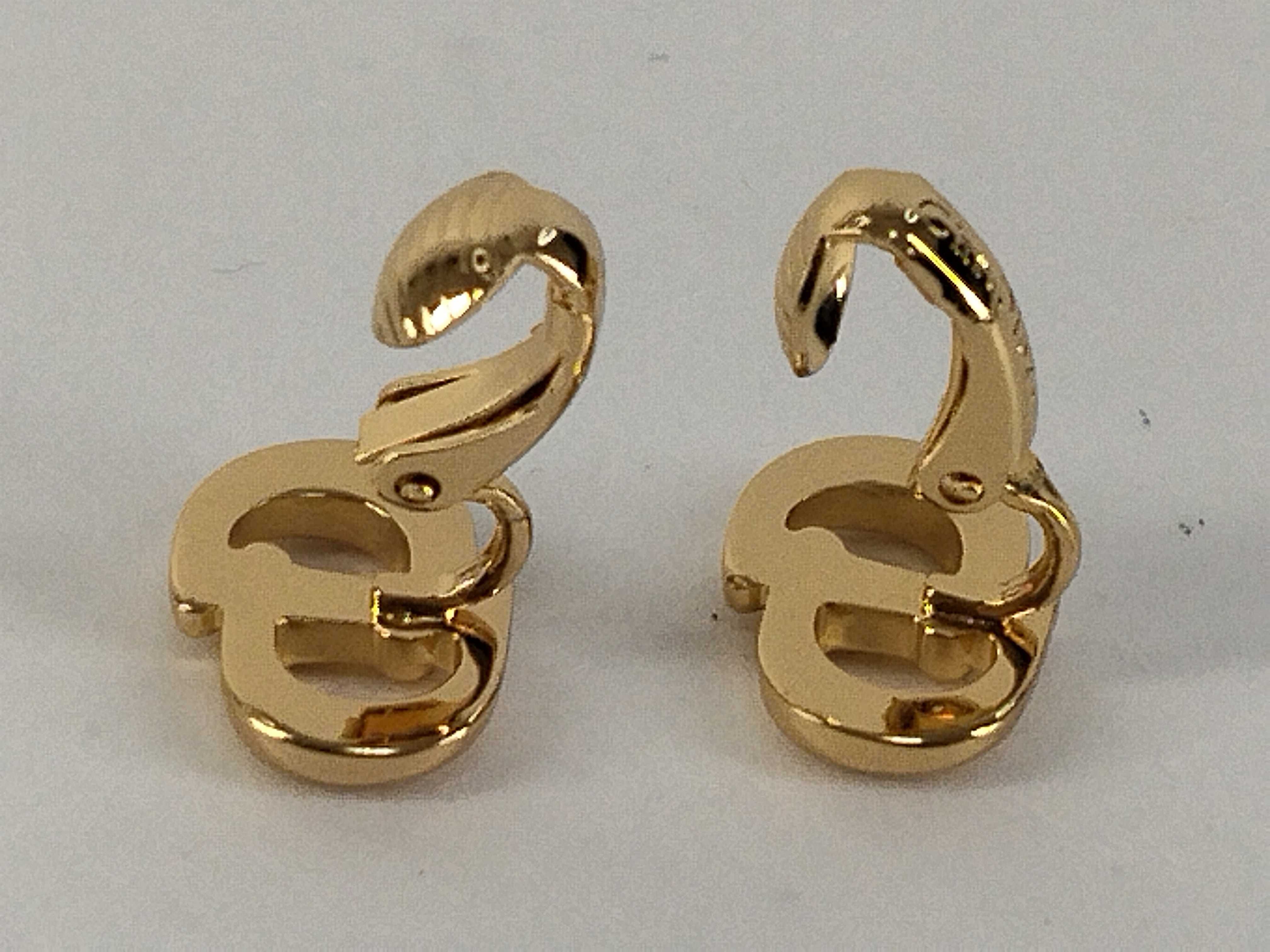 CD logo gold earrings with box. — view 5