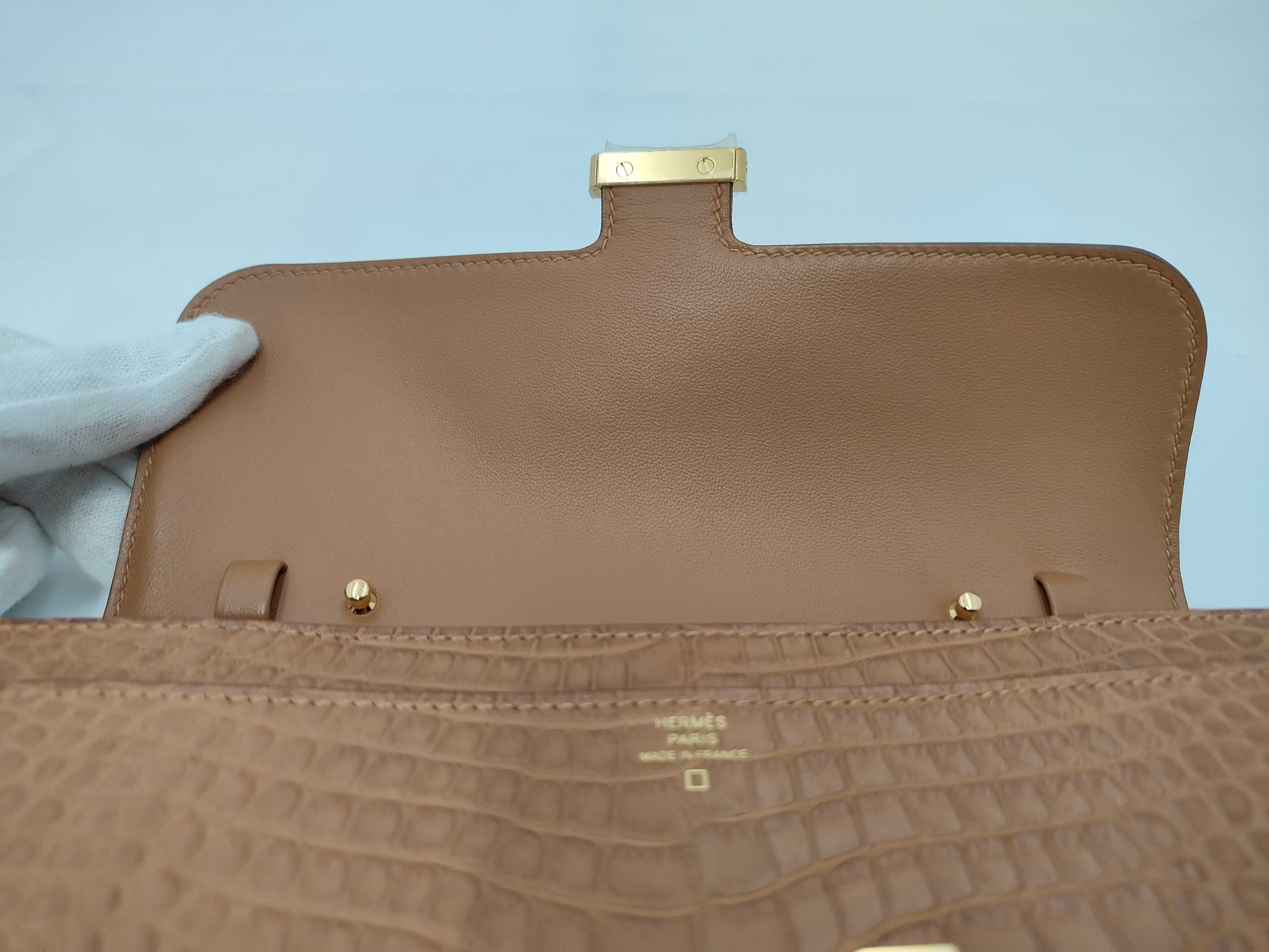 Constance Long To Go Alligator Matte Gold GP B Stamp Wallet — view 8