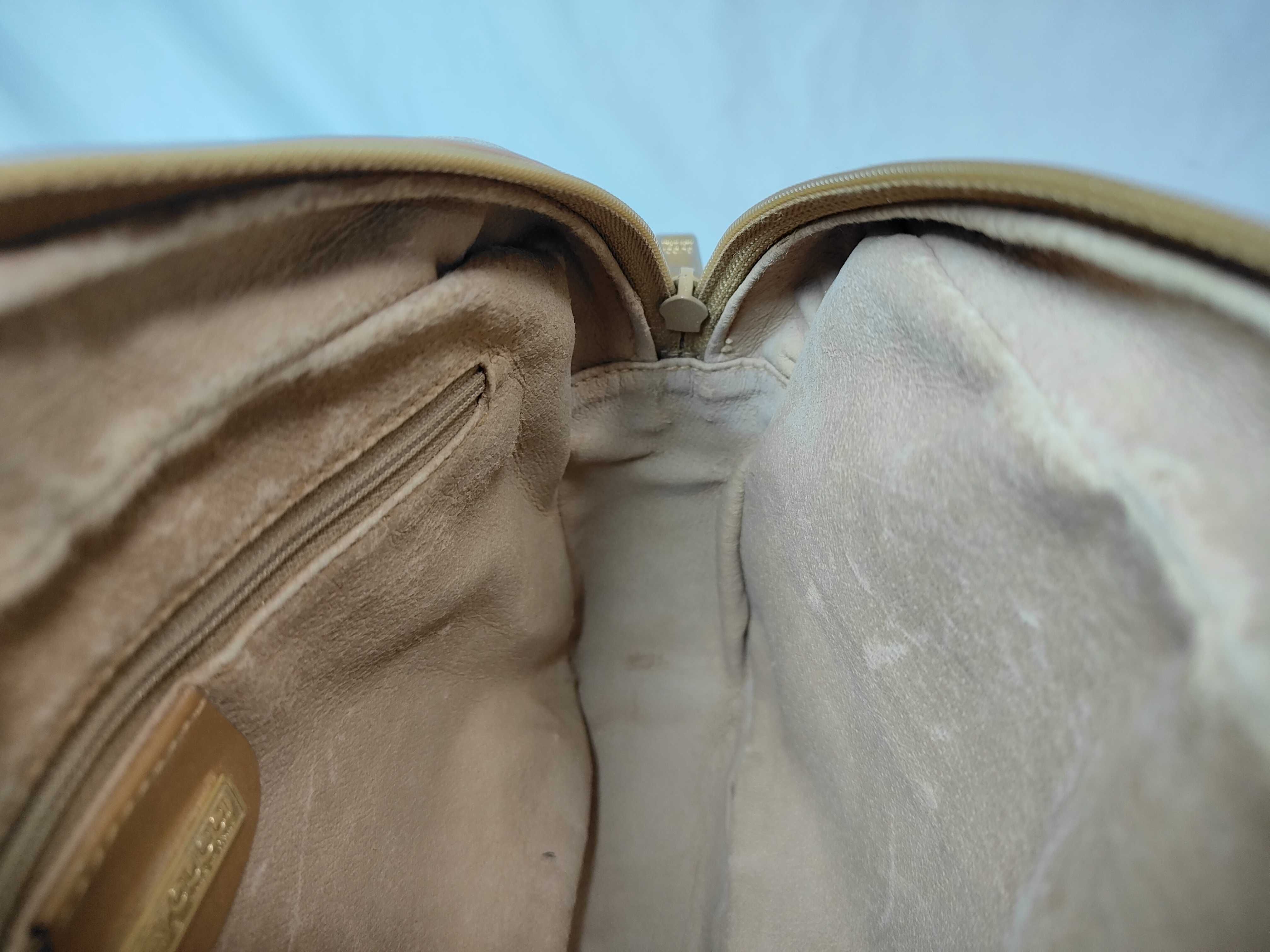 GG Plus Gucci Old Micro GG Plus PVC x Leather Shoulder Bag — view 9