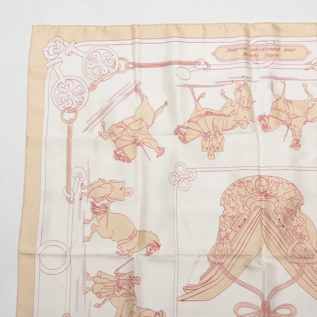 Carre 90 Imprime spécialement pour scarf silk beige — view 2