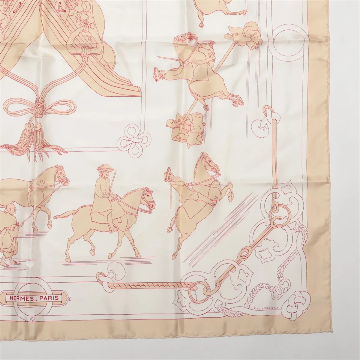 Carre 90 Imprime spécialement pour scarf silk beige — view 4