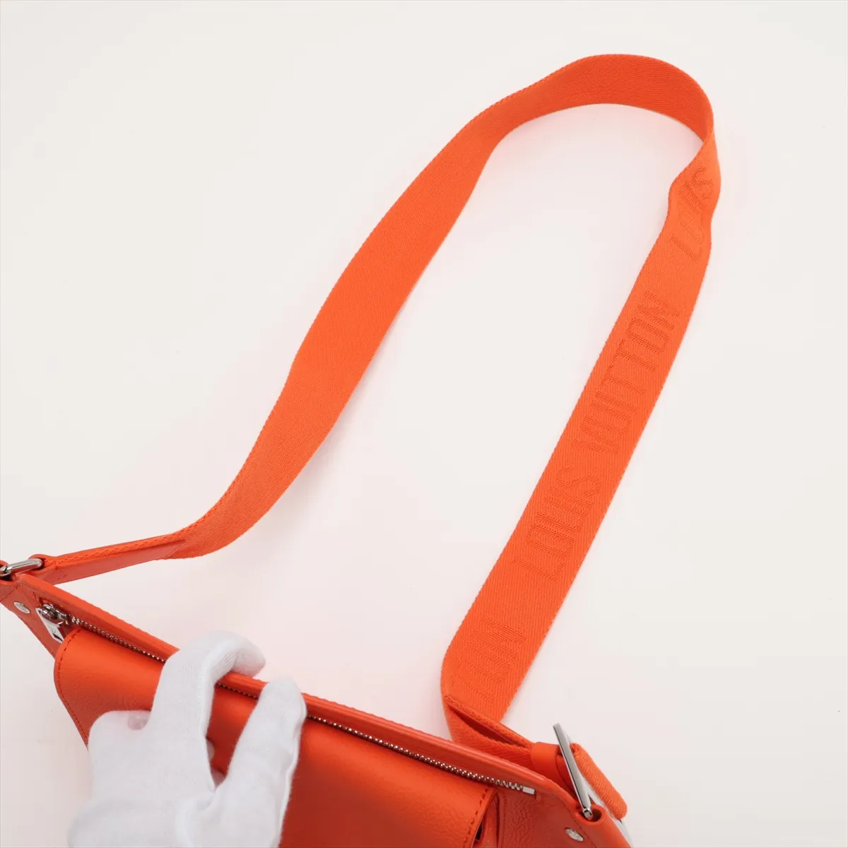 Cuir Taurillon Bumbag NV M59625 Orange (RFID detected) — view 5